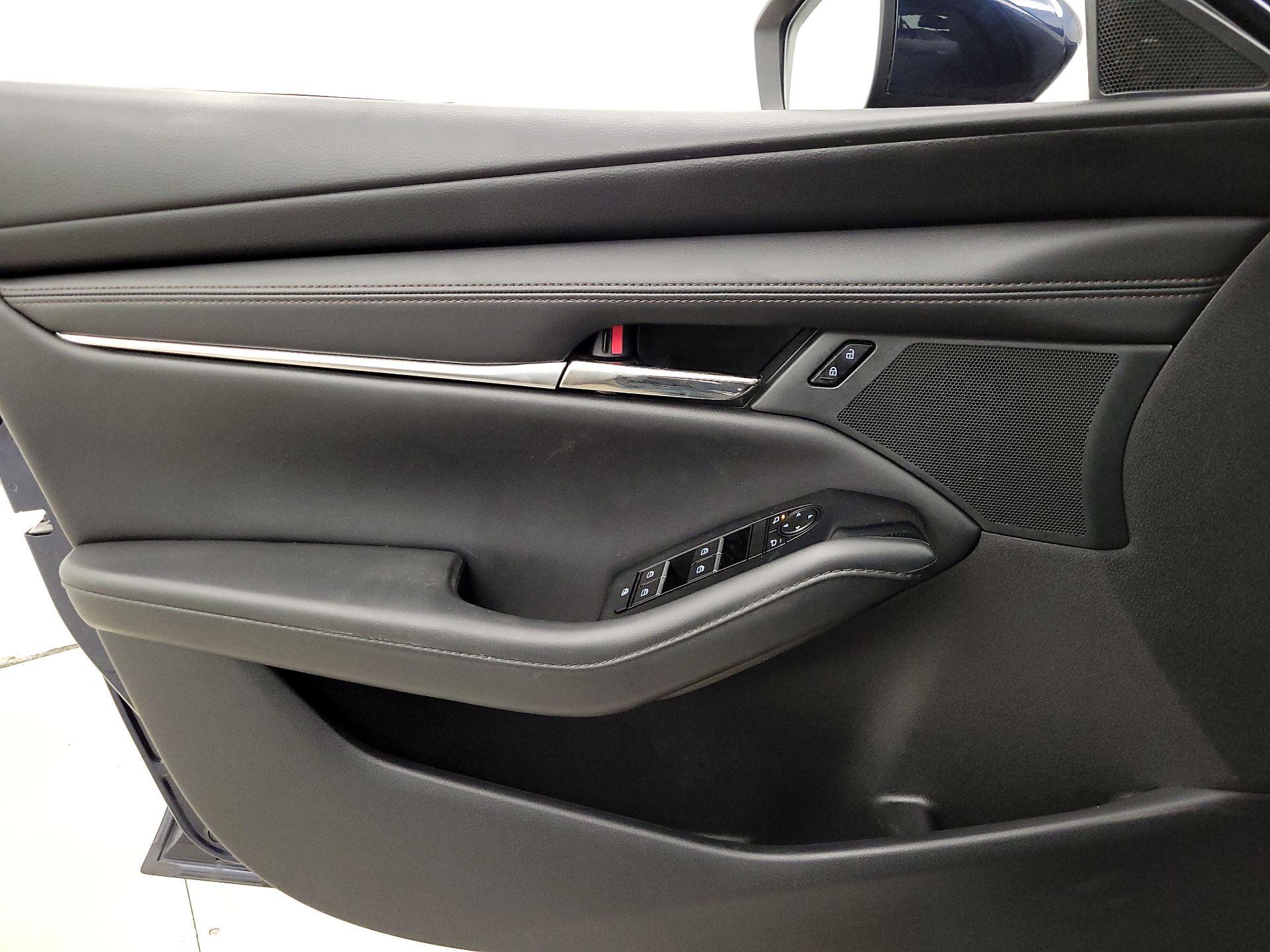 Thumbnail: 2022 Mazda Mazda3 - 12