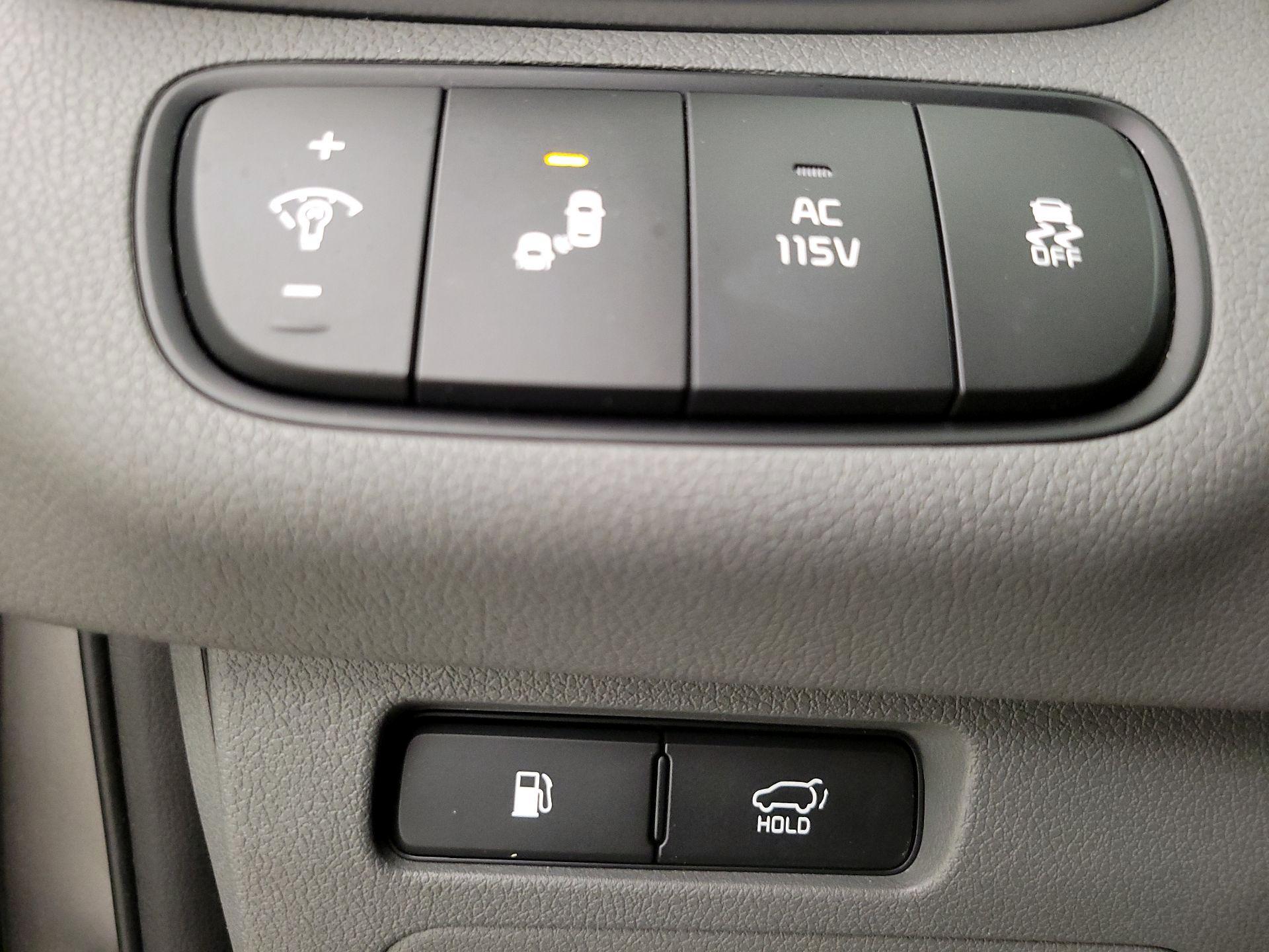 Thumbnail: 2017 Kia Sorento - 13