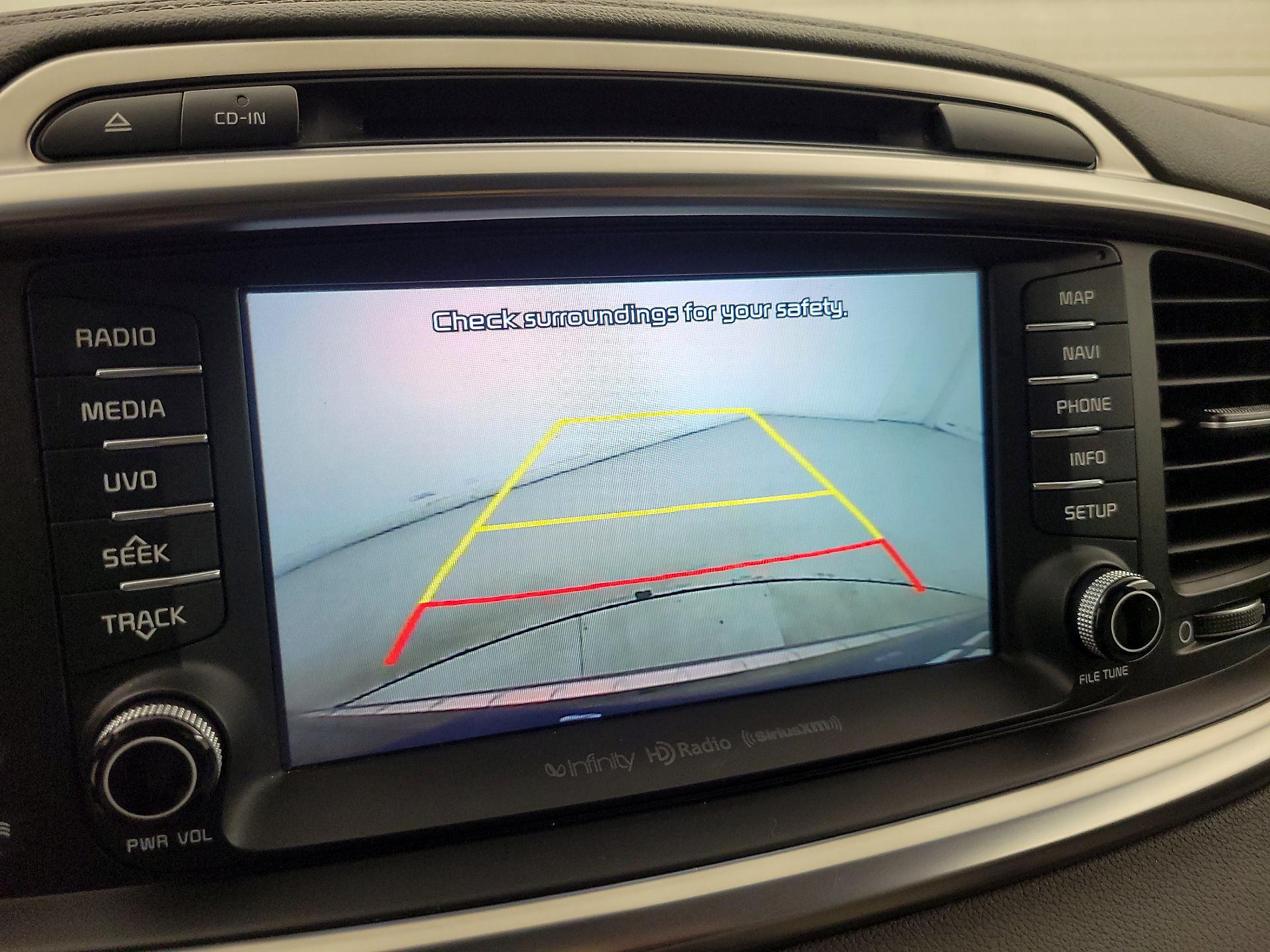 Thumbnail: 2017 Kia Sorento - 15