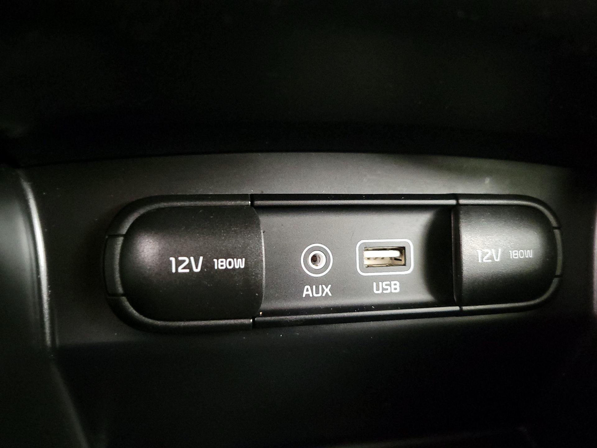 Thumbnail: 2017 Kia Sorento - 19