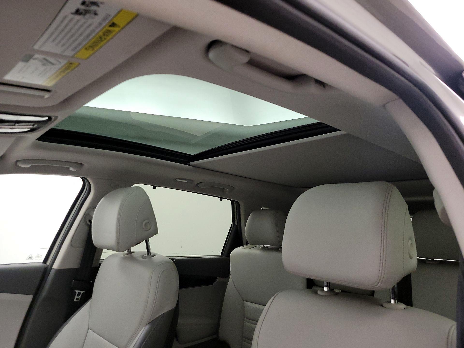 Thumbnail: 2017 Kia Sorento - 20