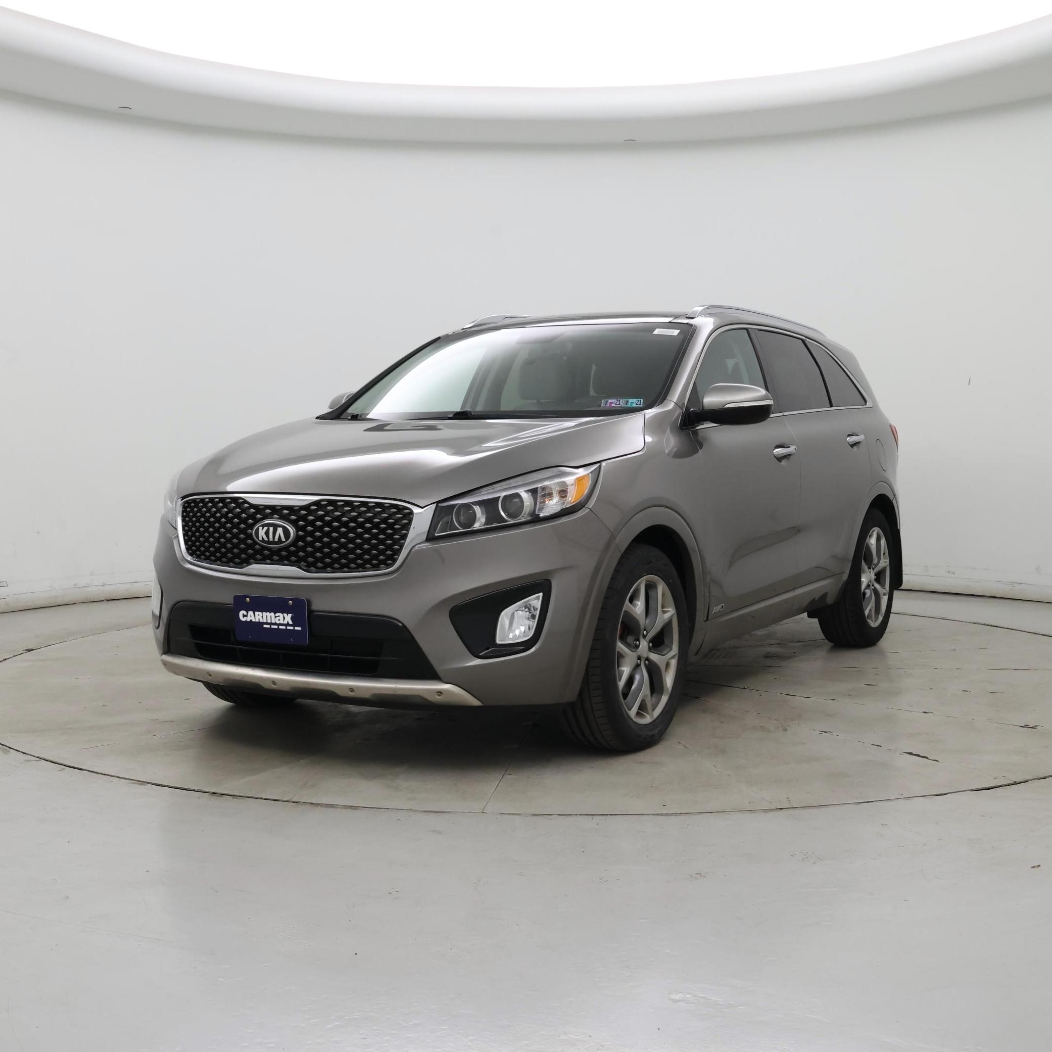 Thumbnail: 2017 Kia Sorento - 4