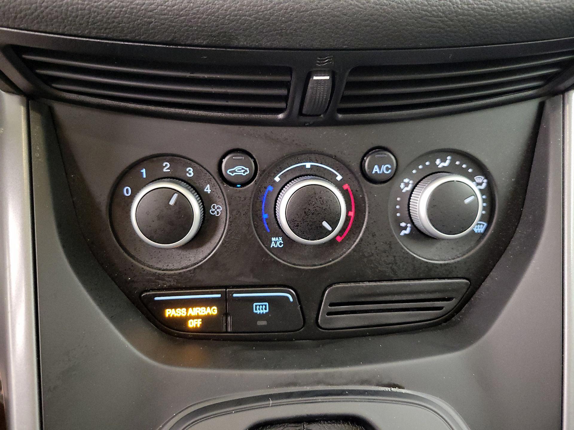 Thumbnail: 2016 Ford Escape - 16