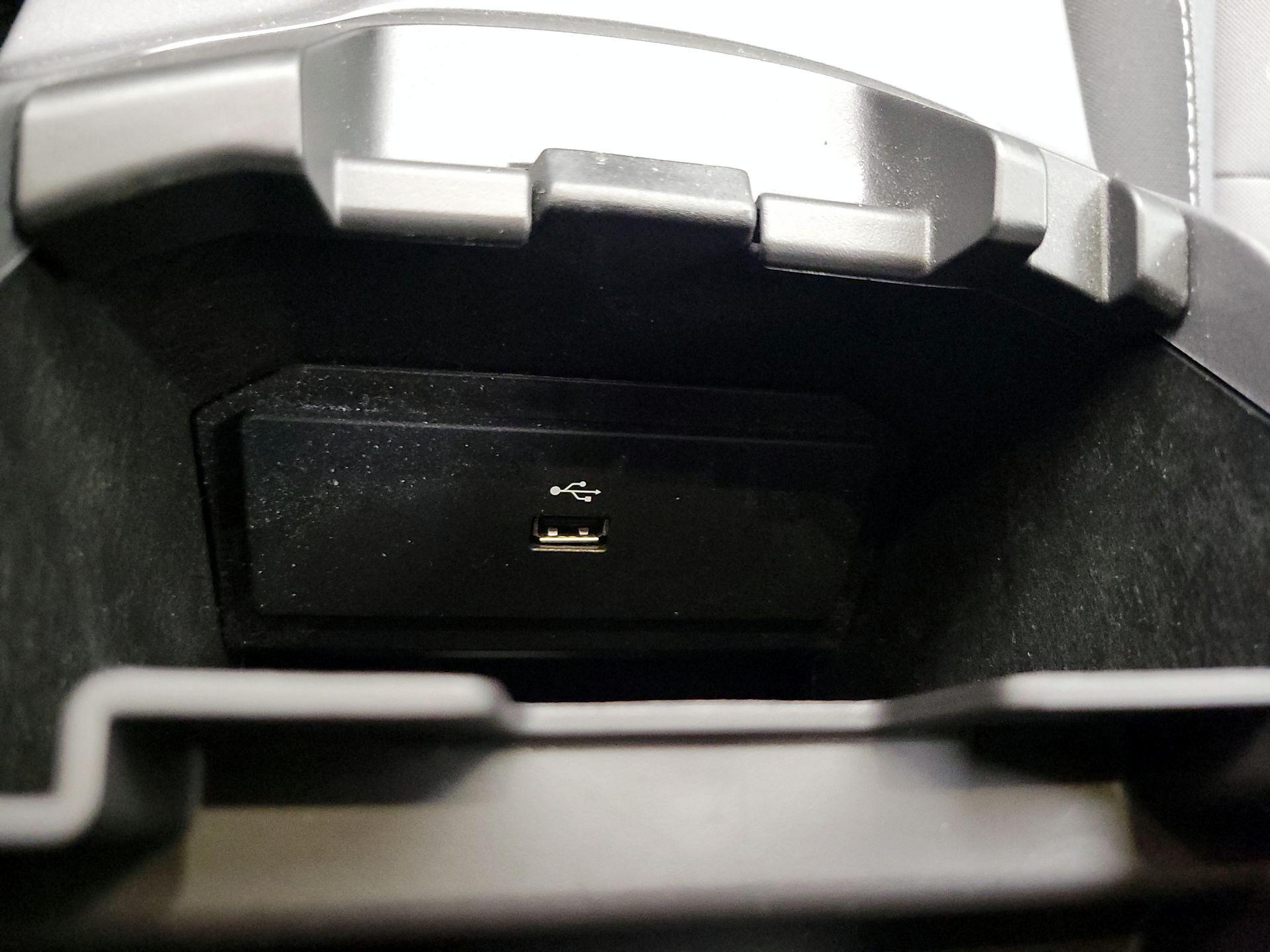 Thumbnail: 2016 Ford Escape - 18