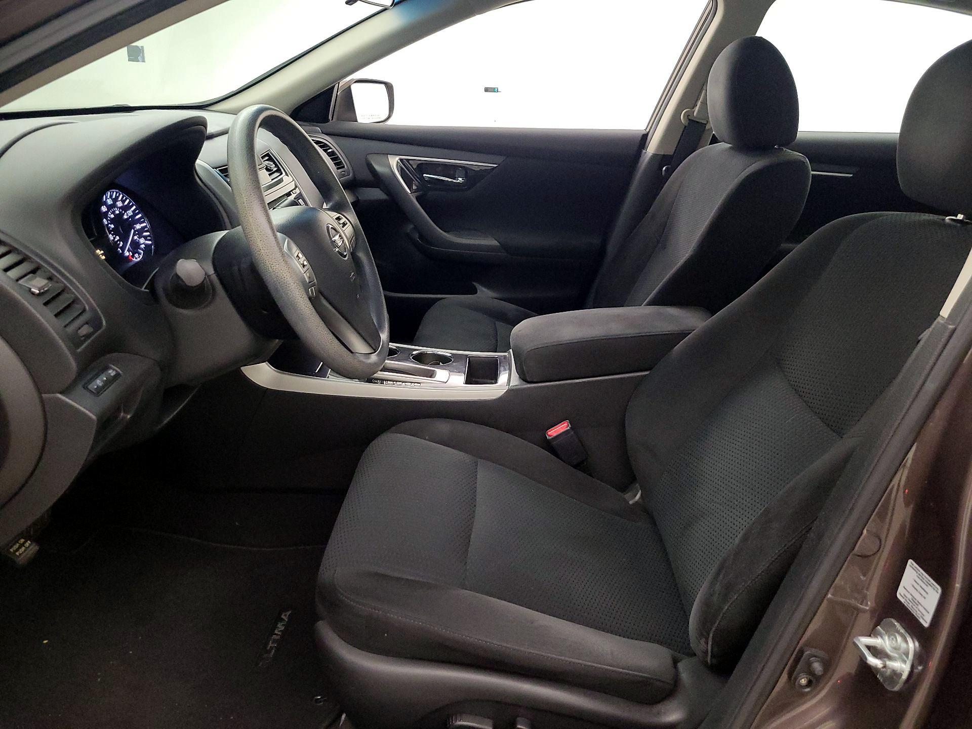 Thumbnail: 2014 Nissan Altima - 11