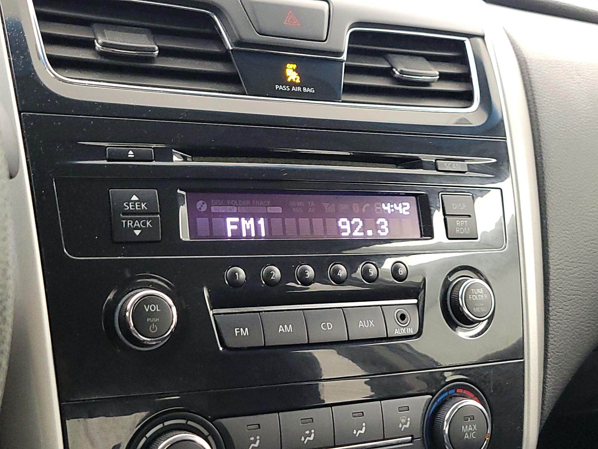 Thumbnail: 2014 Nissan Altima - 14