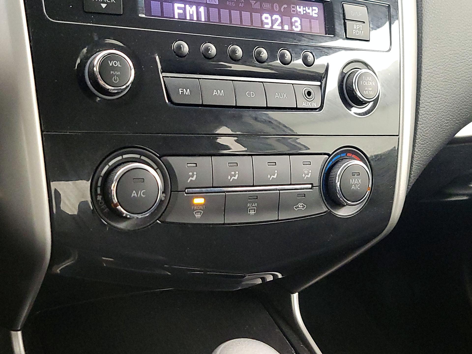 Thumbnail: 2014 Nissan Altima - 15