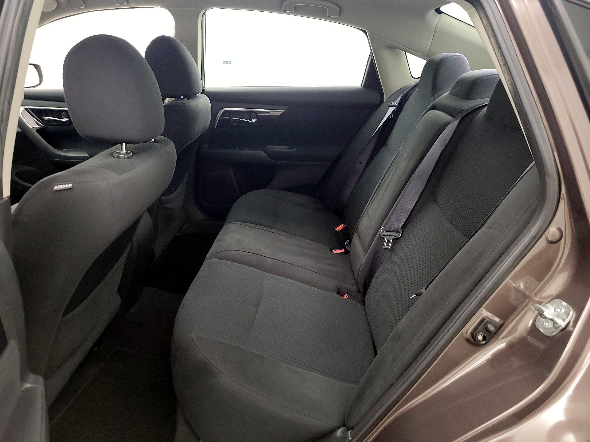 Thumbnail: 2014 Nissan Altima - 18