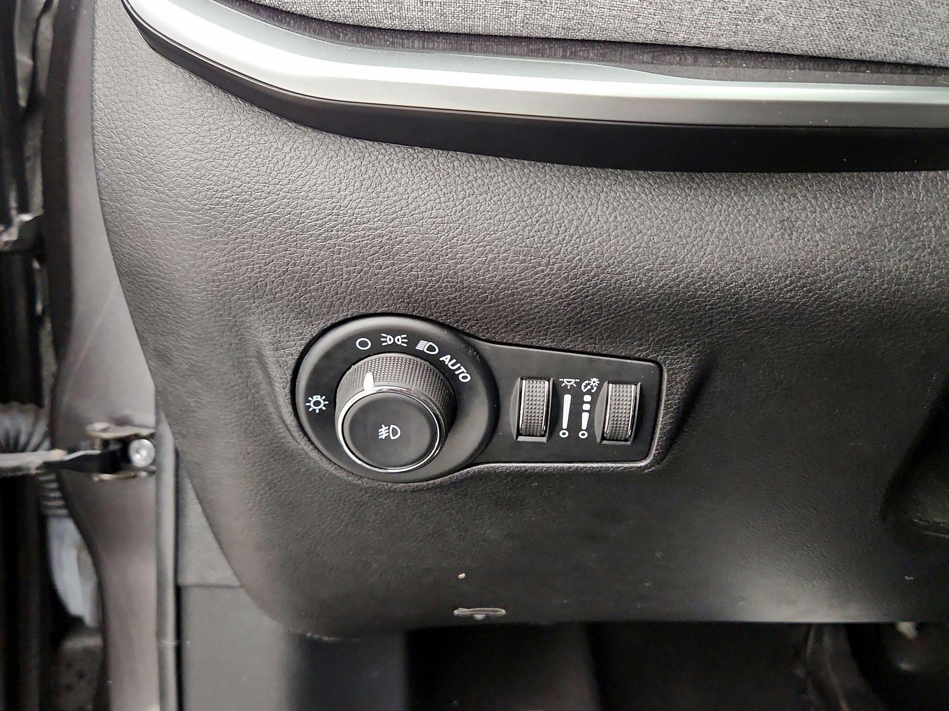 Thumbnail: 2022 Jeep Compass - 13