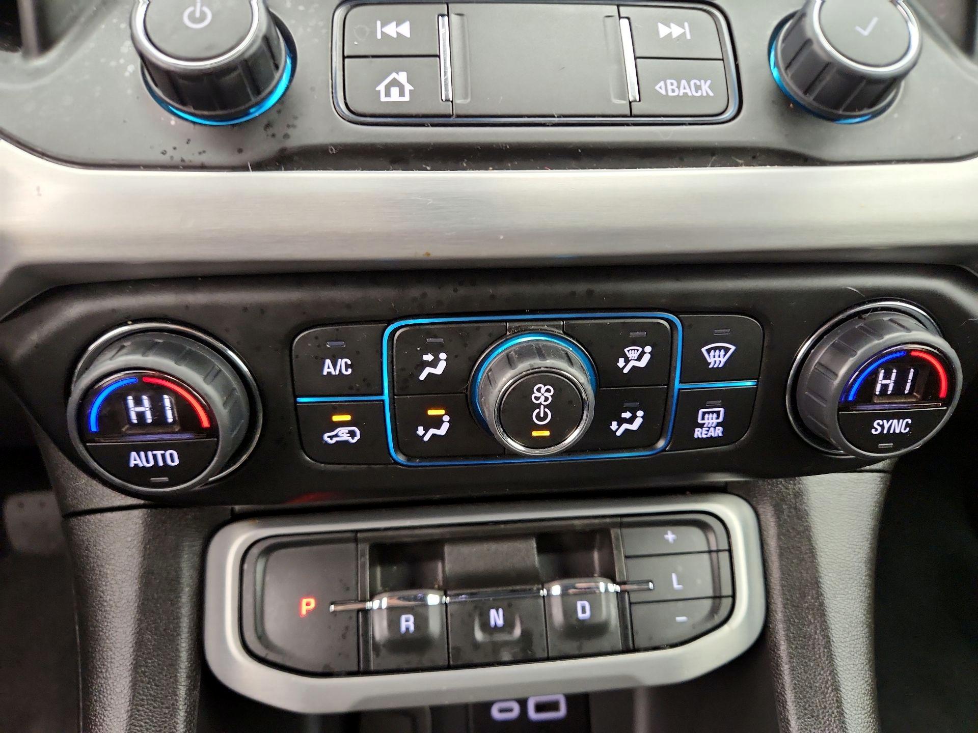 Thumbnail: 2023 GMC Acadia - 16