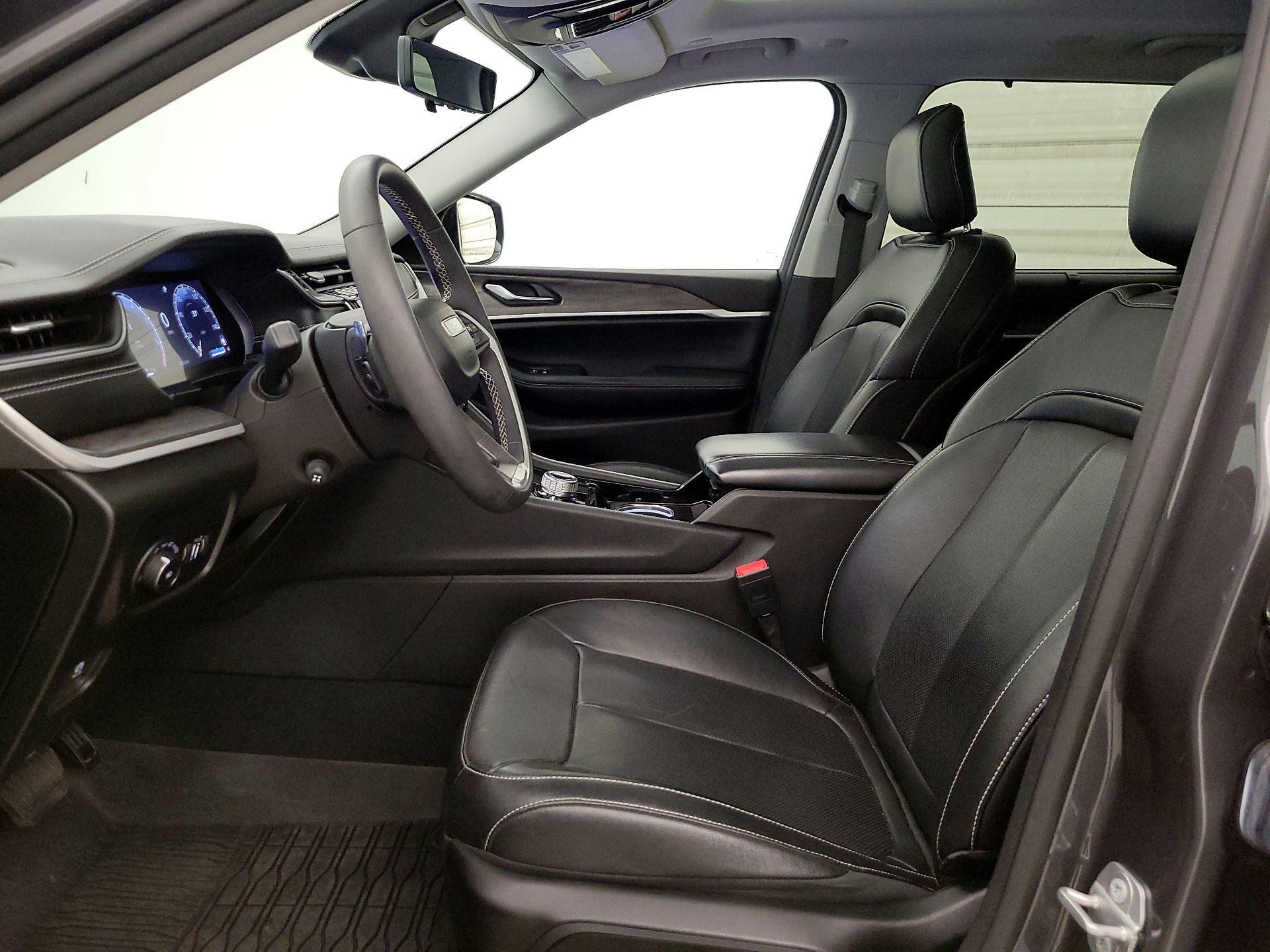 Thumbnail: 2023 Jeep Grand Cherokee L - 11