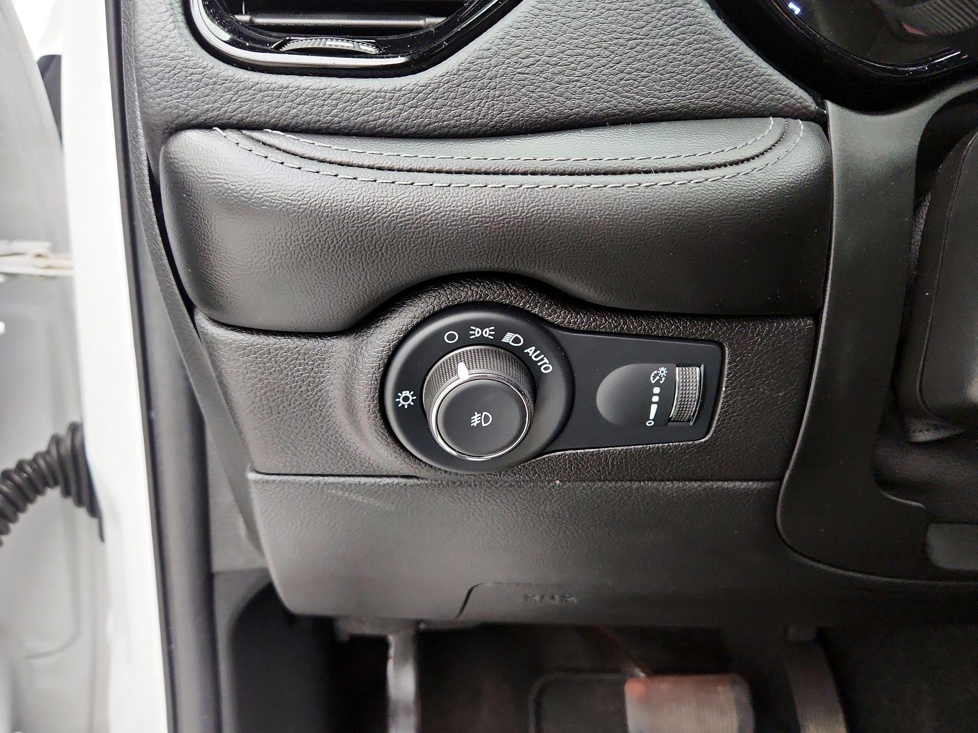 Thumbnail: 2022 Dodge Durango - 13