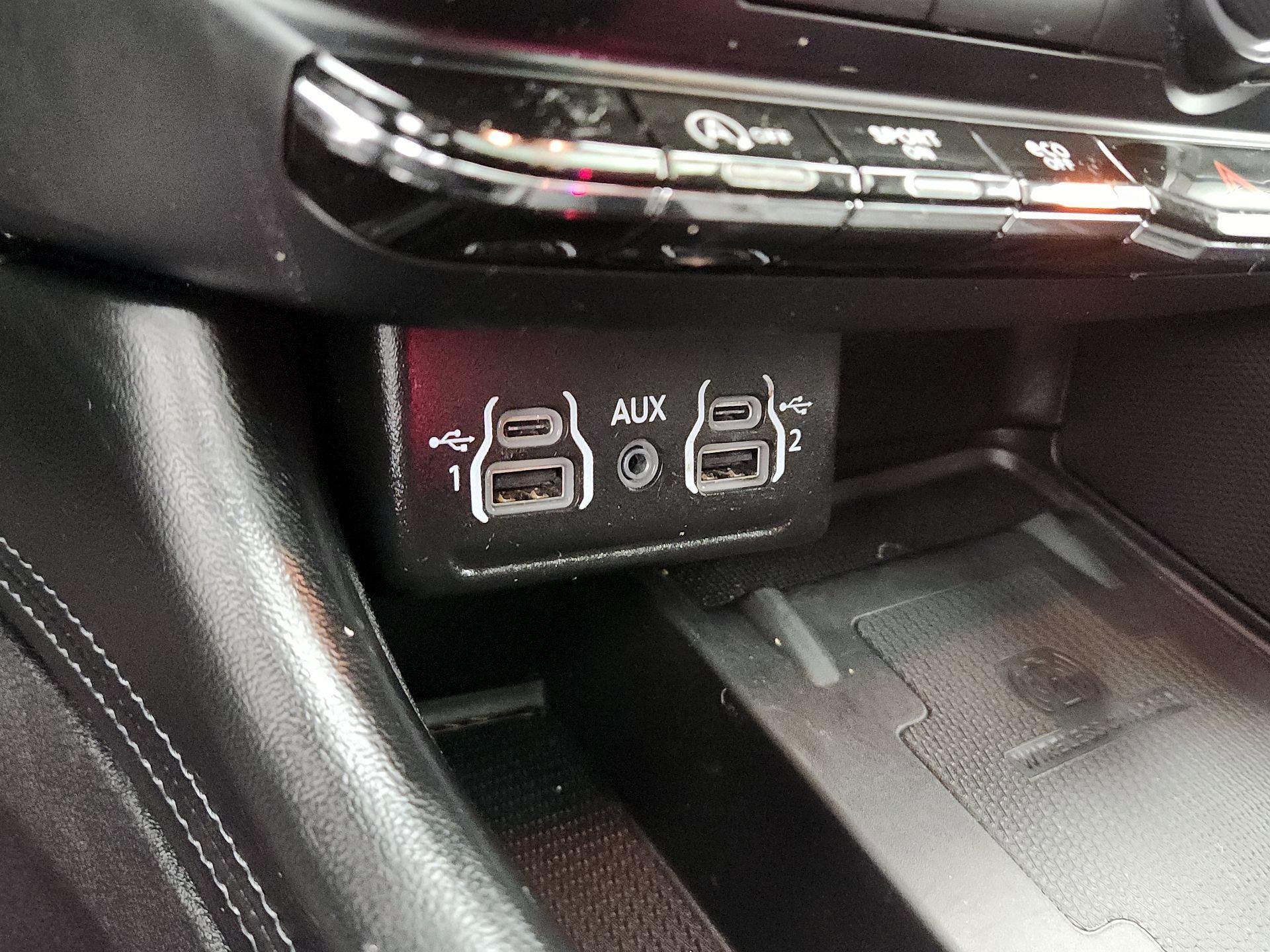 Thumbnail: 2022 Dodge Durango - 19