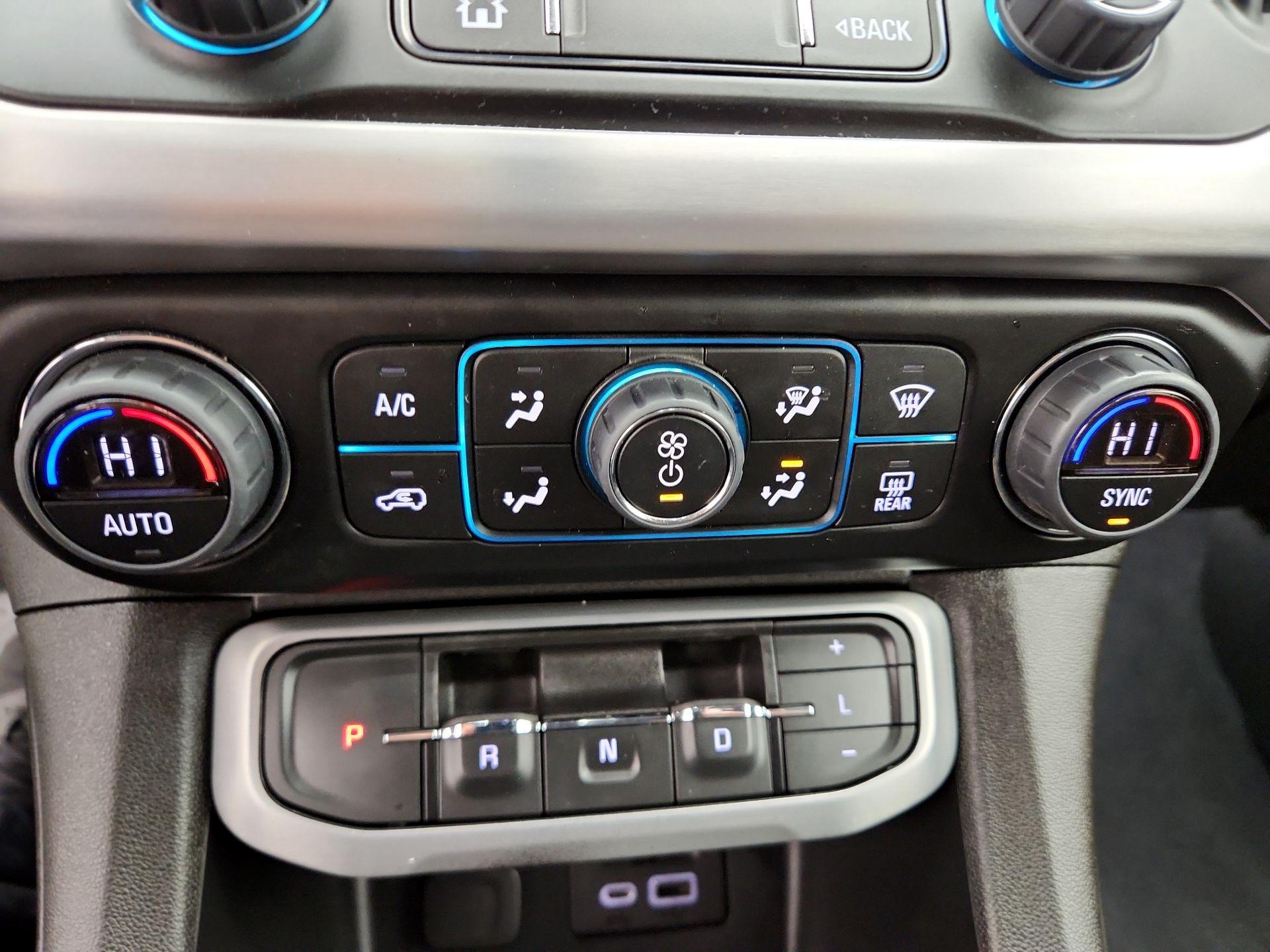 Thumbnail: 2023 GMC Acadia - 17