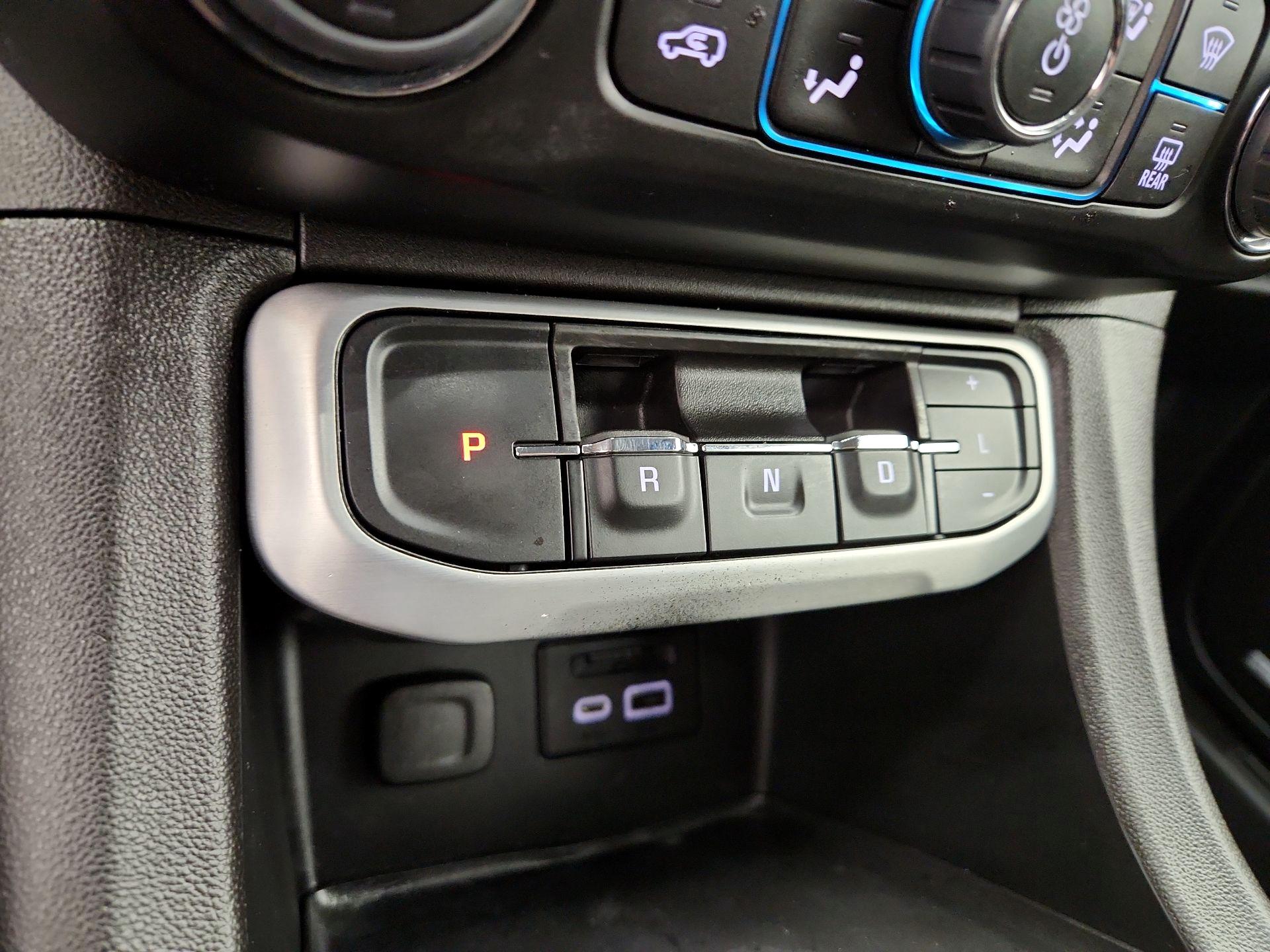 Thumbnail: 2023 GMC Acadia - 18