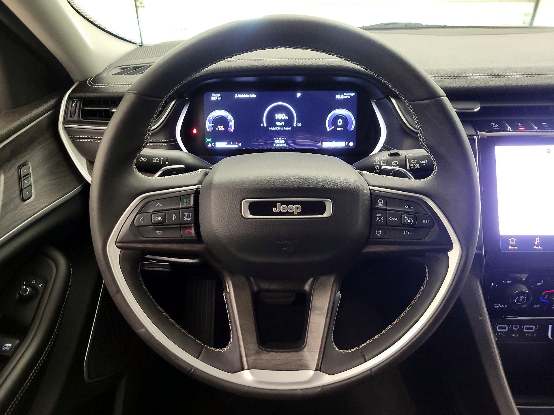 Thumbnail: 2023 Jeep Grand Cherokee - 10