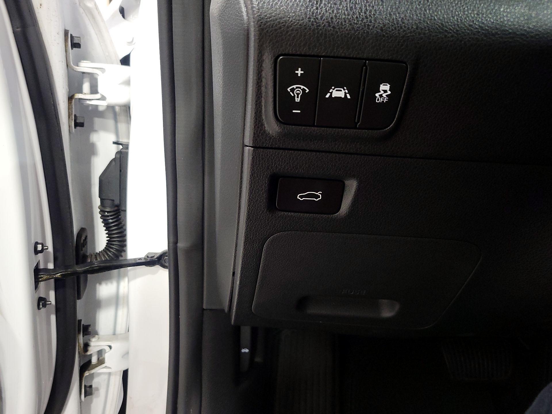 Thumbnail: 2023 Kia K5 - 13