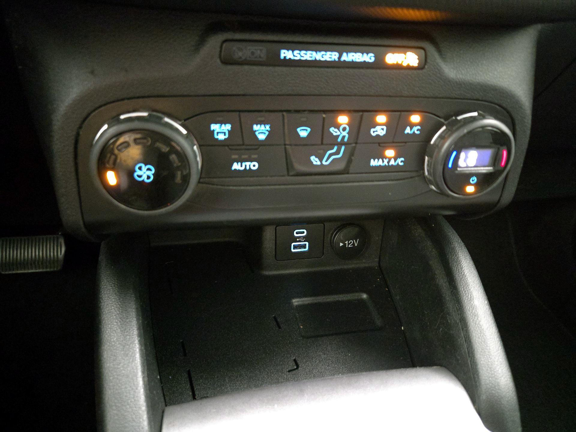 Thumbnail: 2021 Ford Bronco Sport - 16