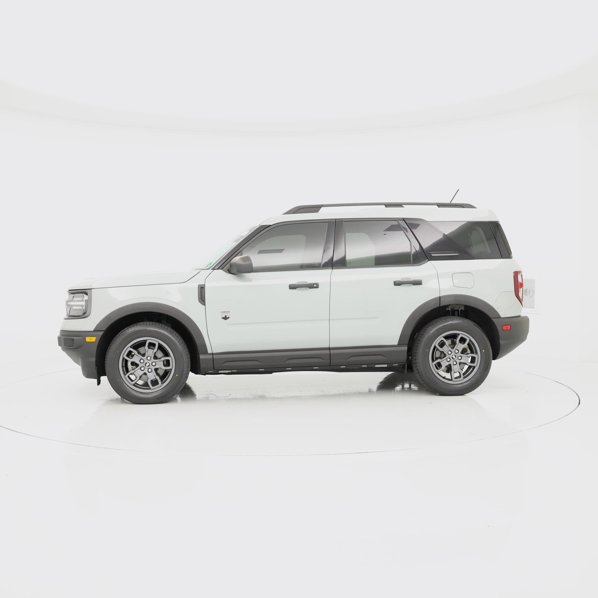 Thumbnail: 2021 Ford Bronco Sport - 3