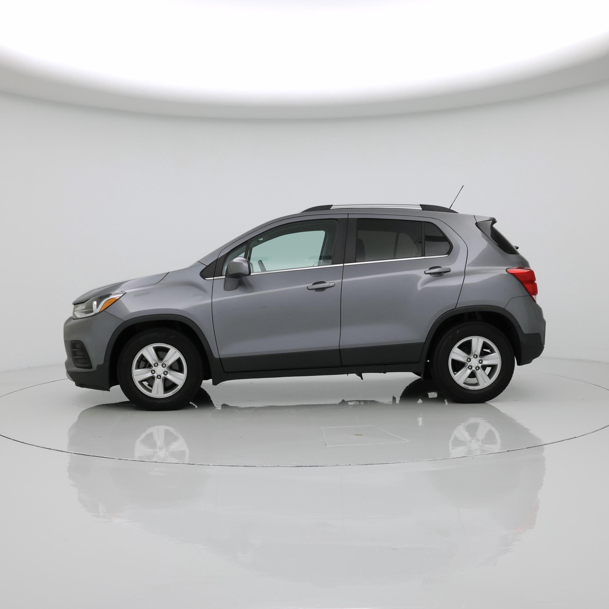 Thumbnail: 2020 Chevrolet Trax - 3