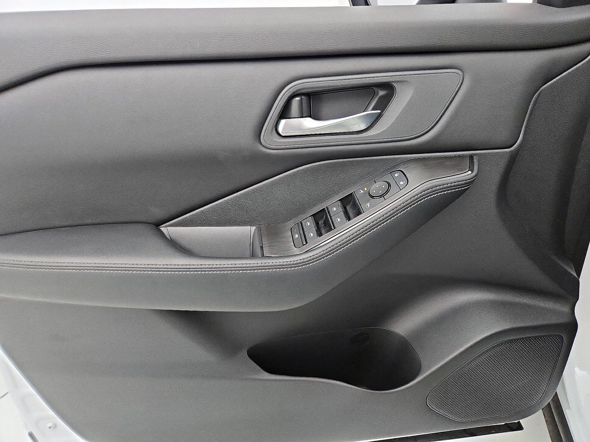 Thumbnail: 2024 Nissan Rogue - 12