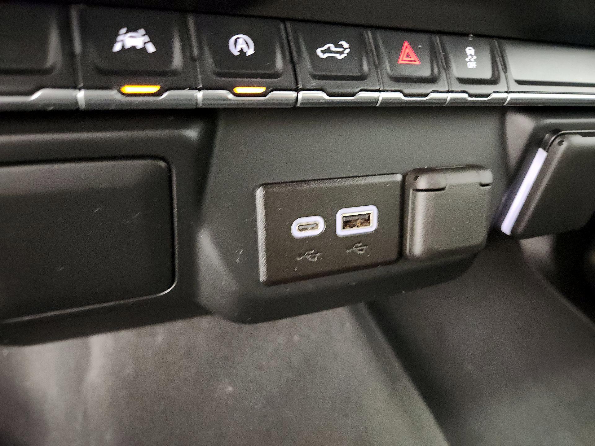 Thumbnail: 2024 Chevrolet Silverado 1500 - 18