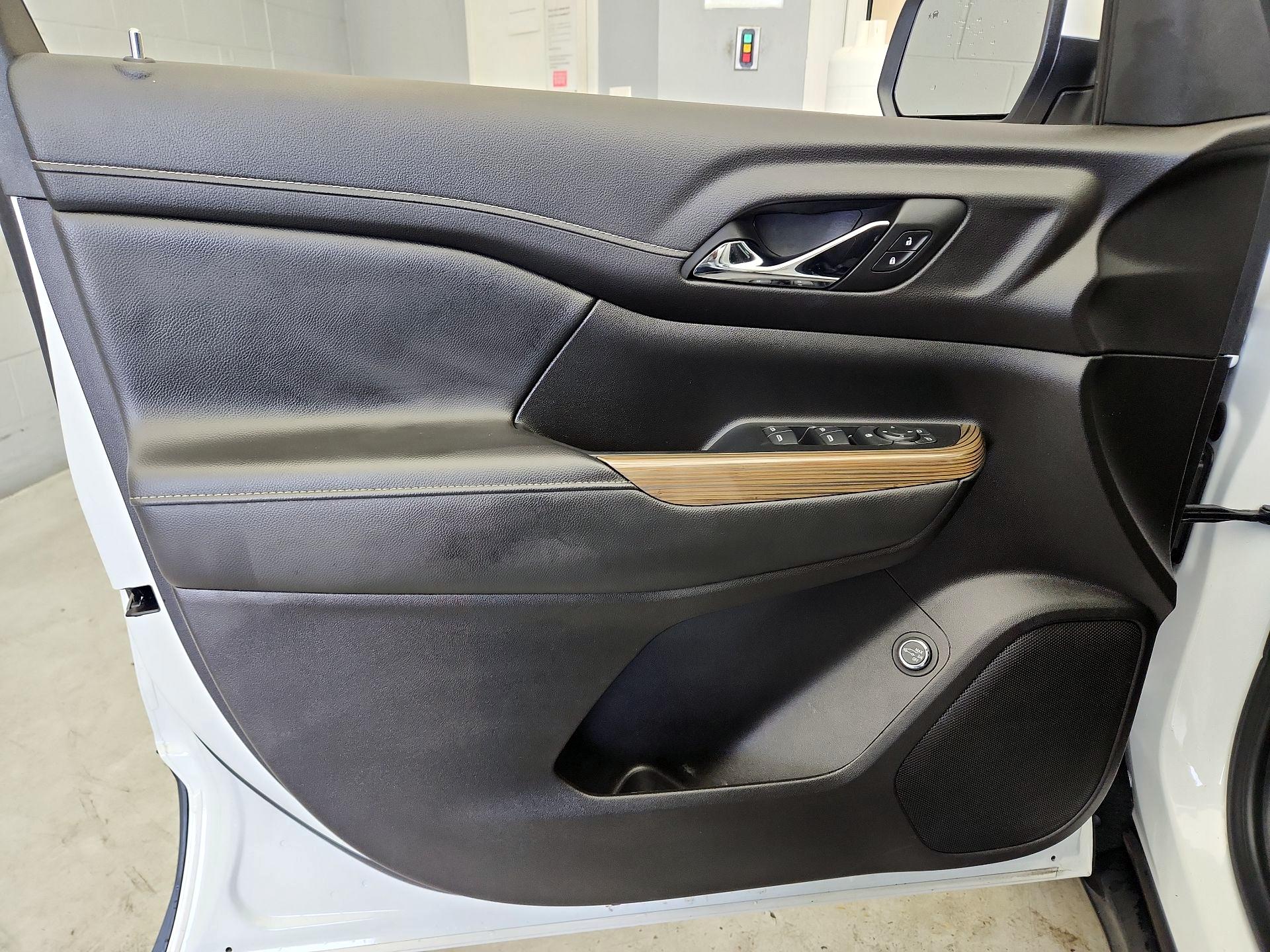 Thumbnail: 2023 GMC Acadia - 12