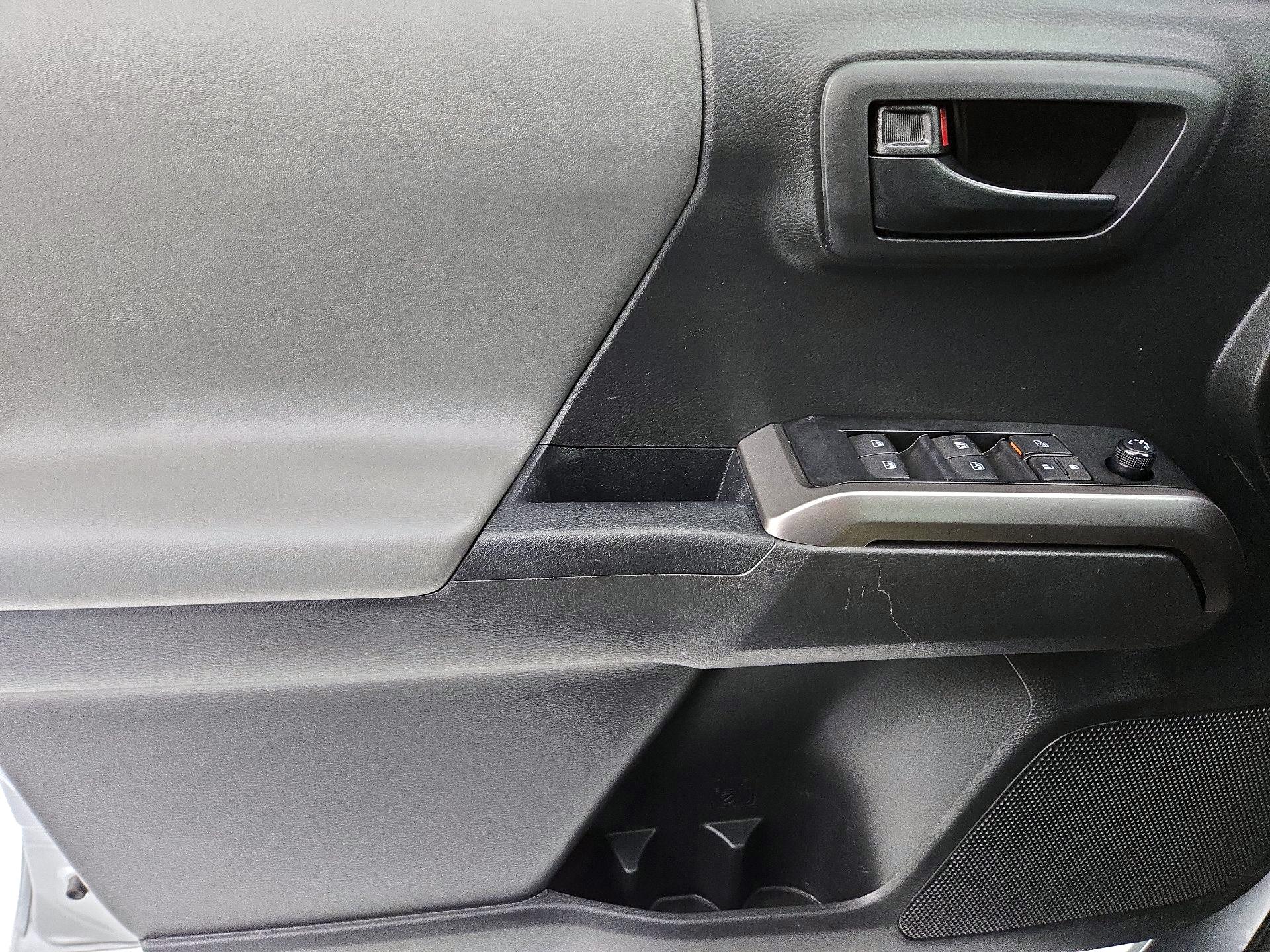 Thumbnail: 2022 Toyota Tacoma - 12