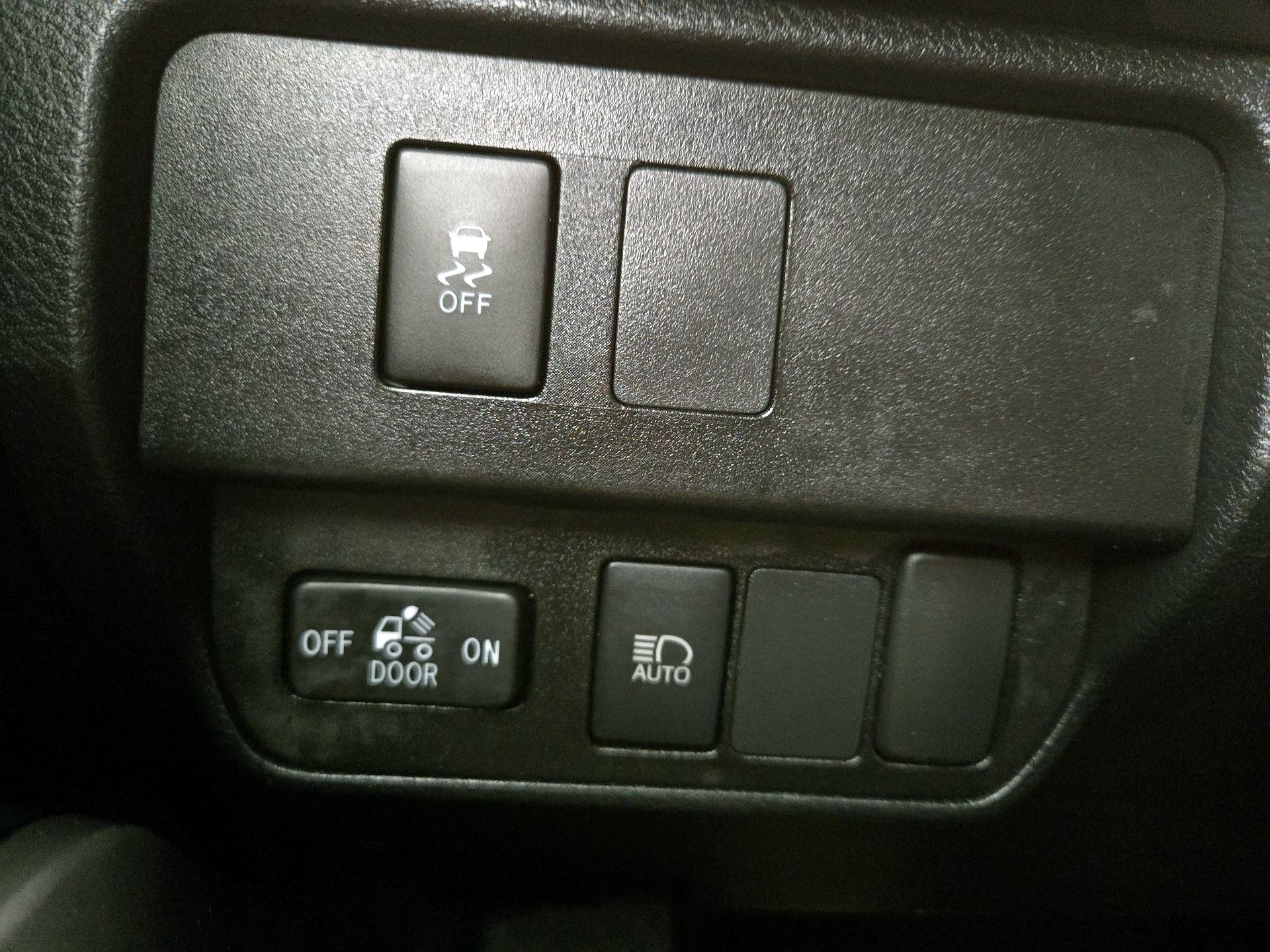 Thumbnail: 2022 Toyota Tacoma - 13