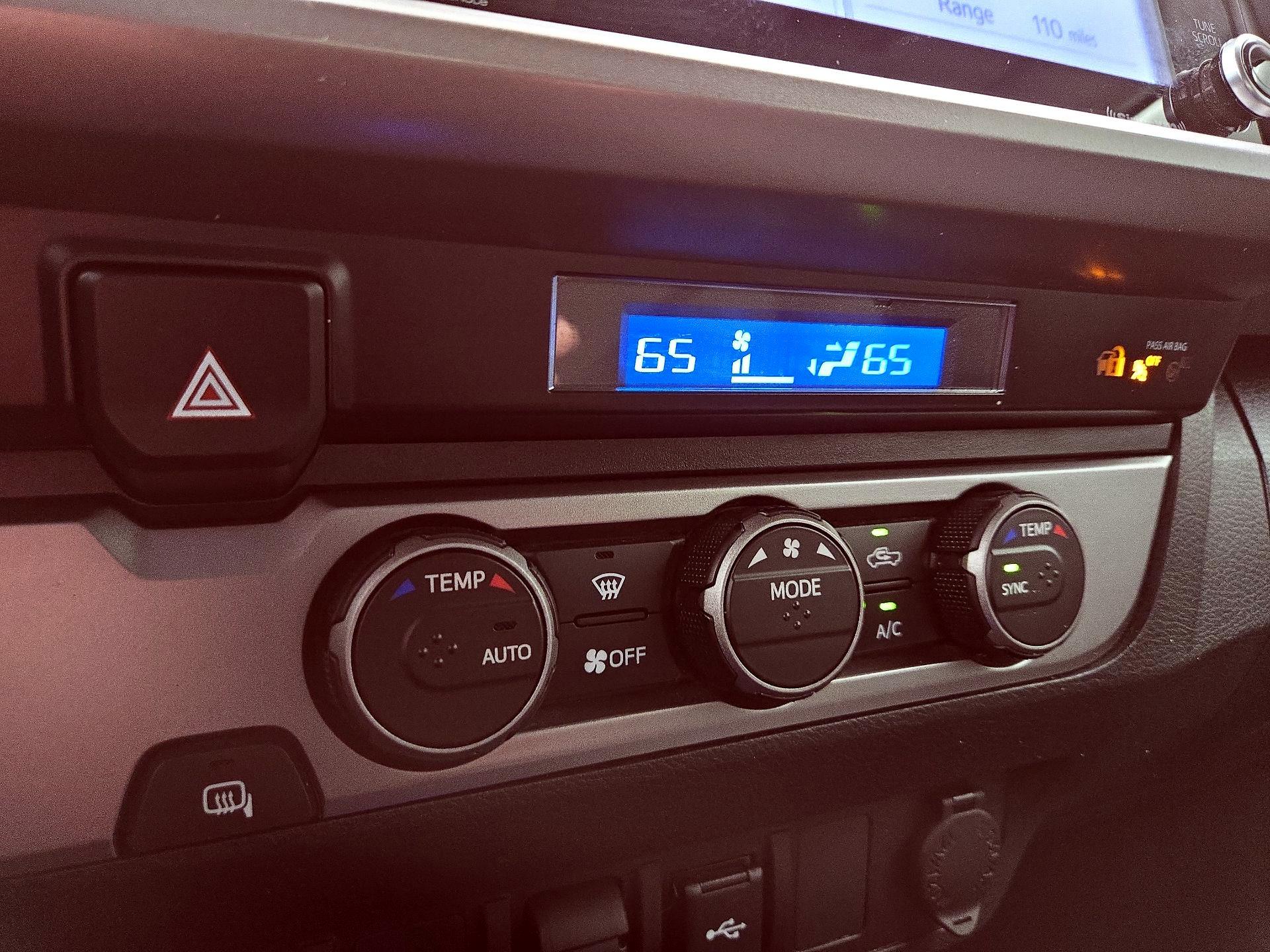 Thumbnail: 2022 Toyota Tacoma - 16