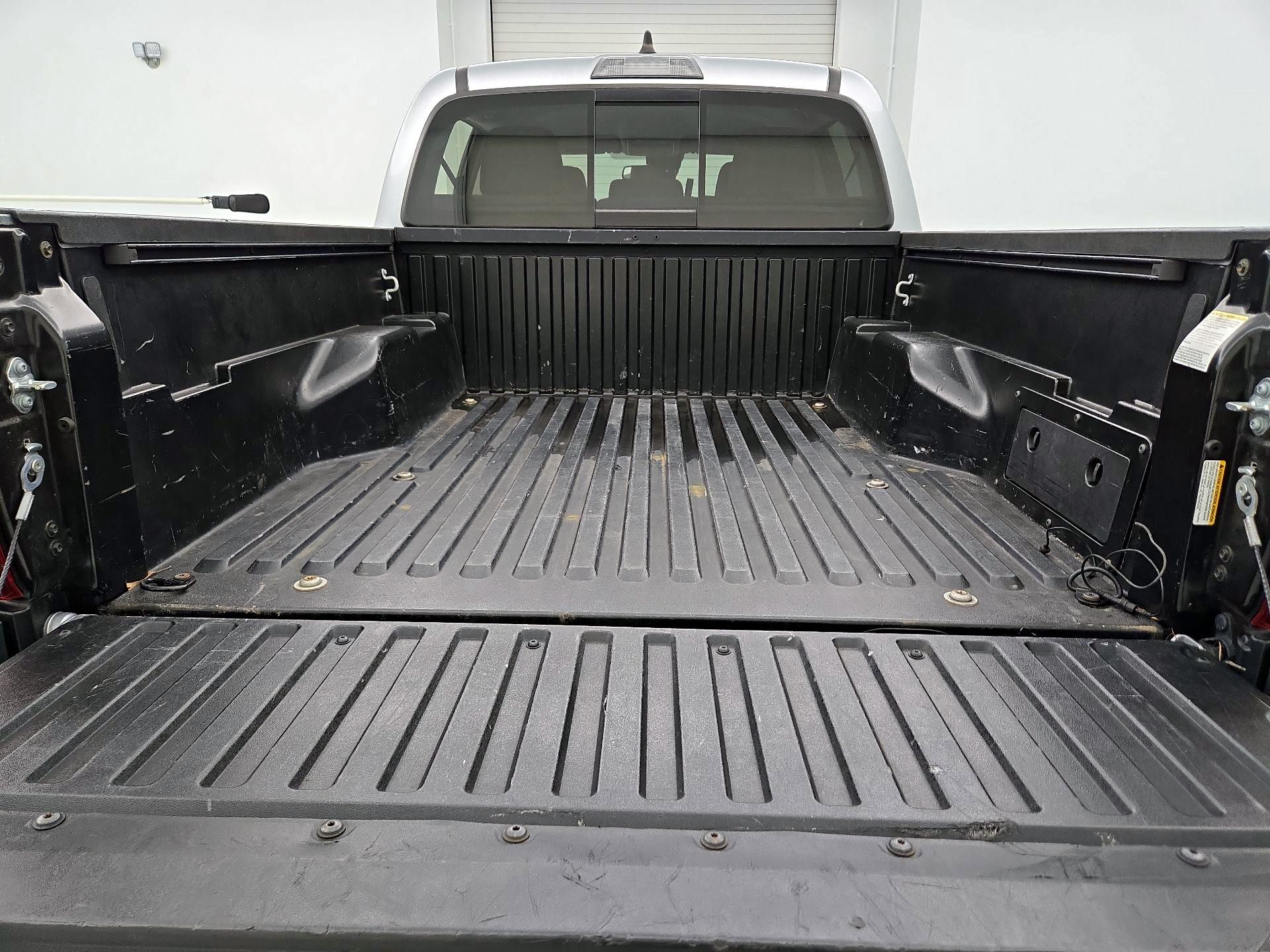 Thumbnail: 2022 Toyota Tacoma - 20