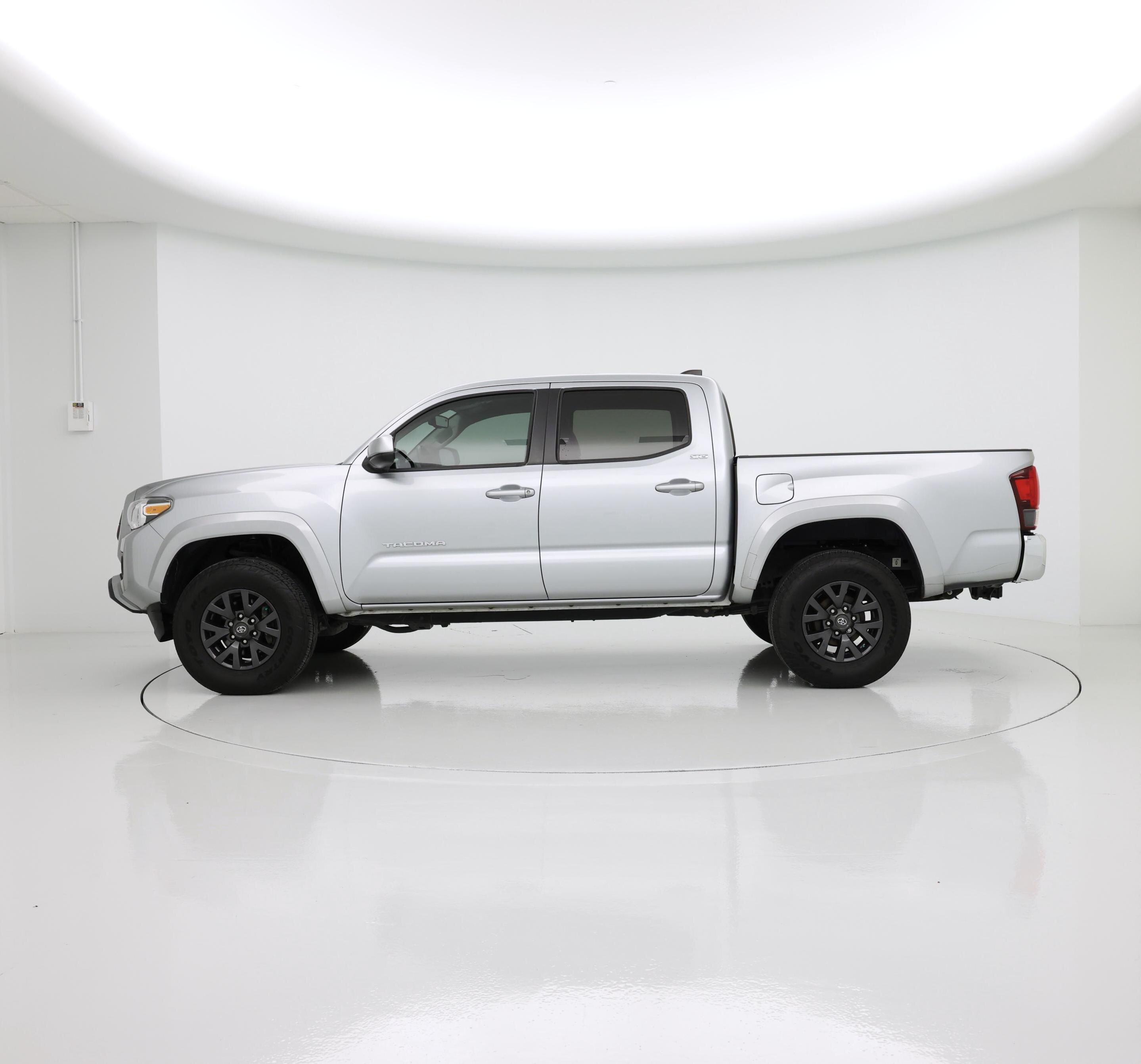 Thumbnail: 2022 Toyota Tacoma - 3