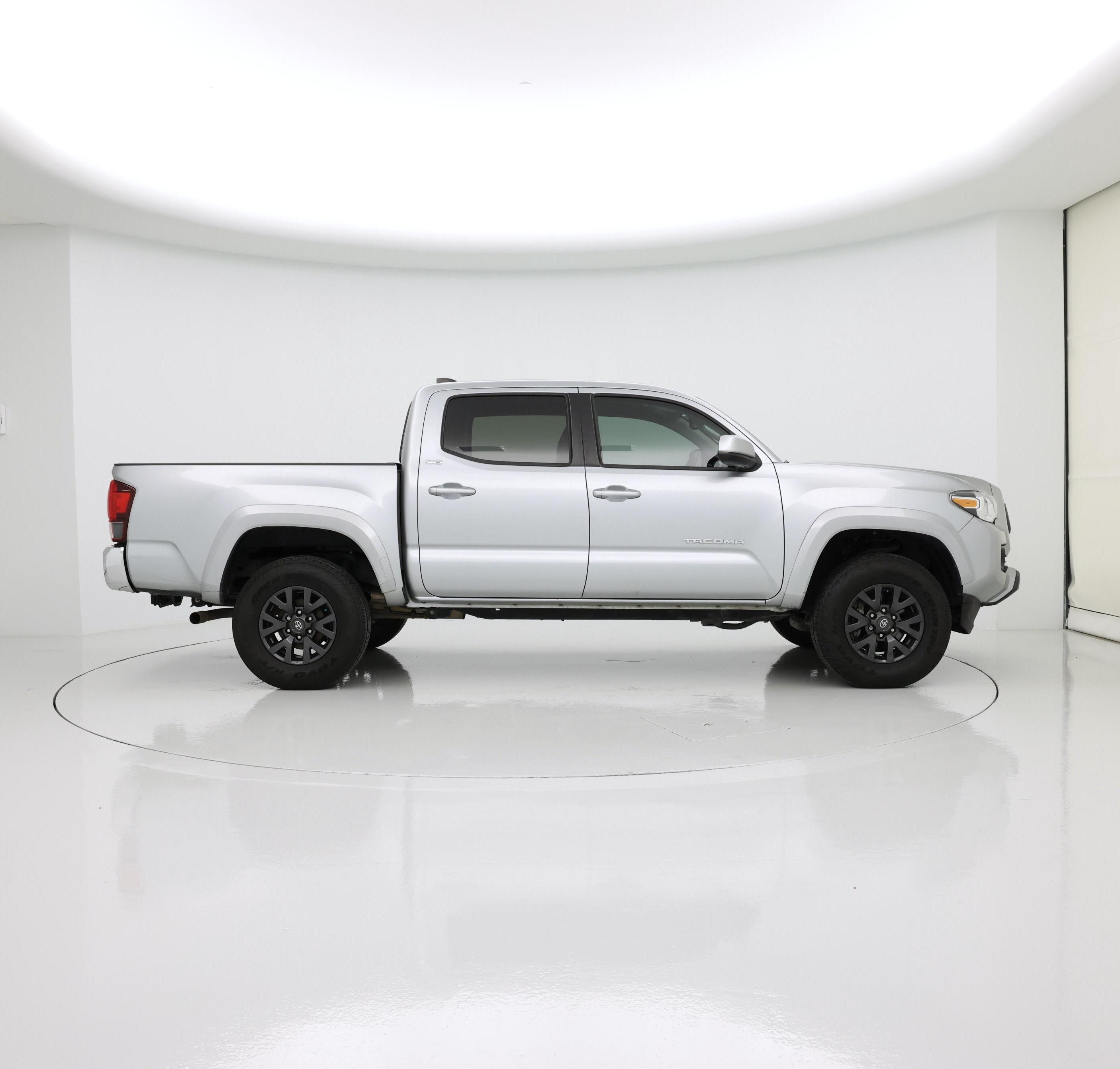 Thumbnail: 2022 Toyota Tacoma - 7