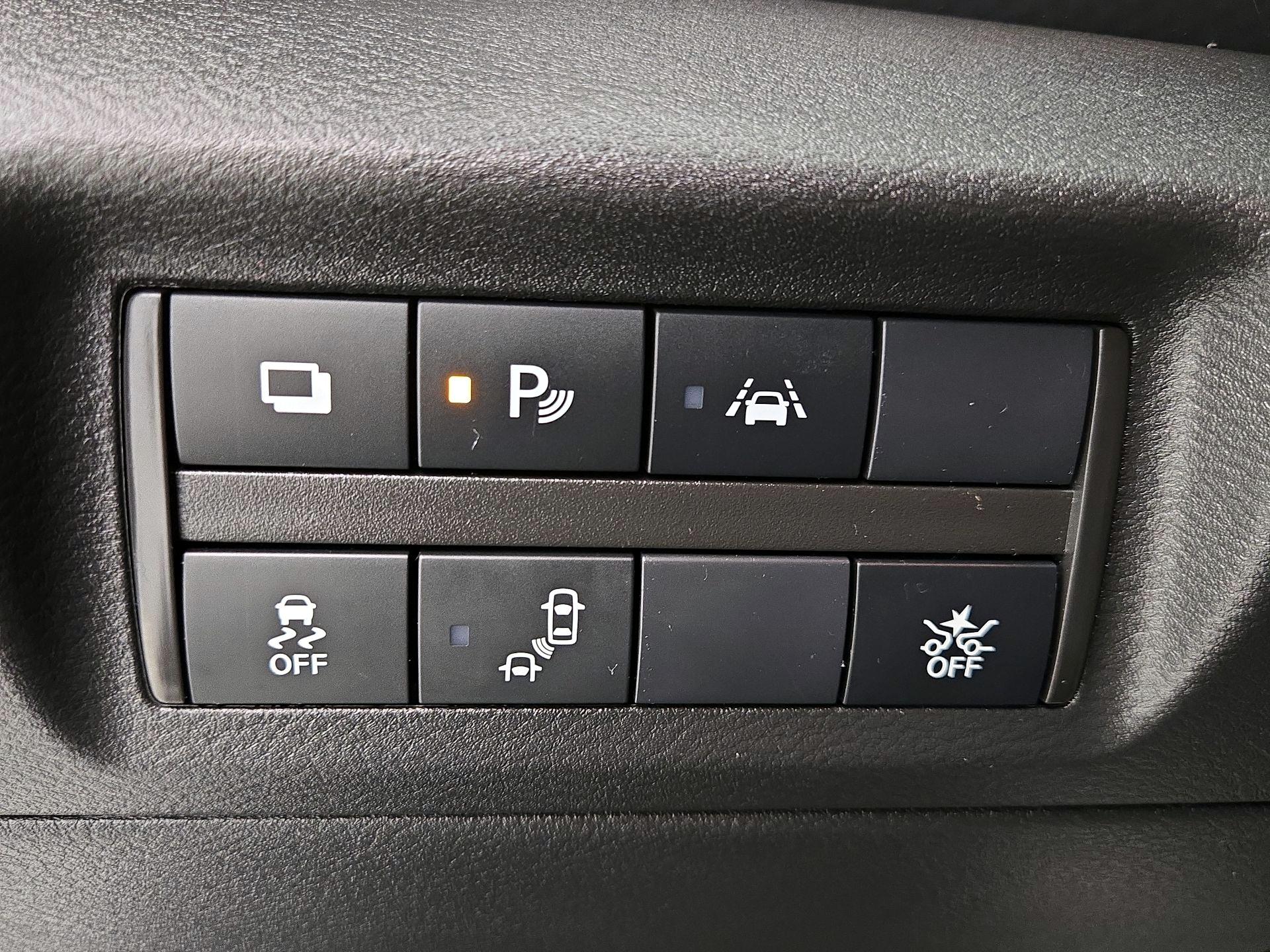 Thumbnail: 2023 Nissan Kicks - 13