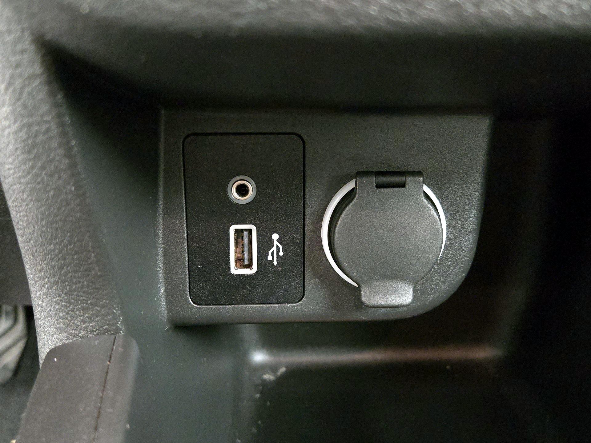 Thumbnail: 2023 Nissan Kicks - 18