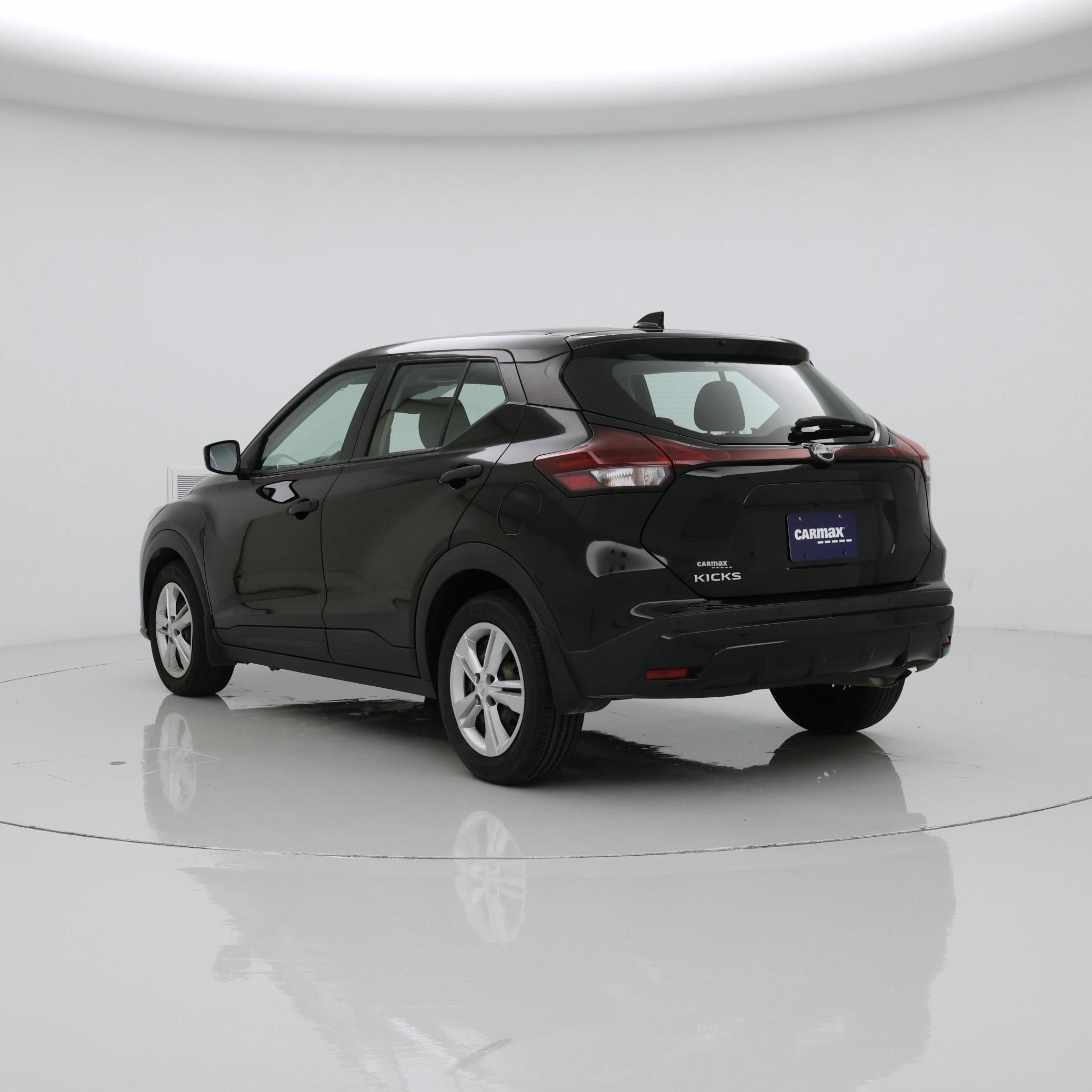 Thumbnail: 2023 Nissan Kicks - 2