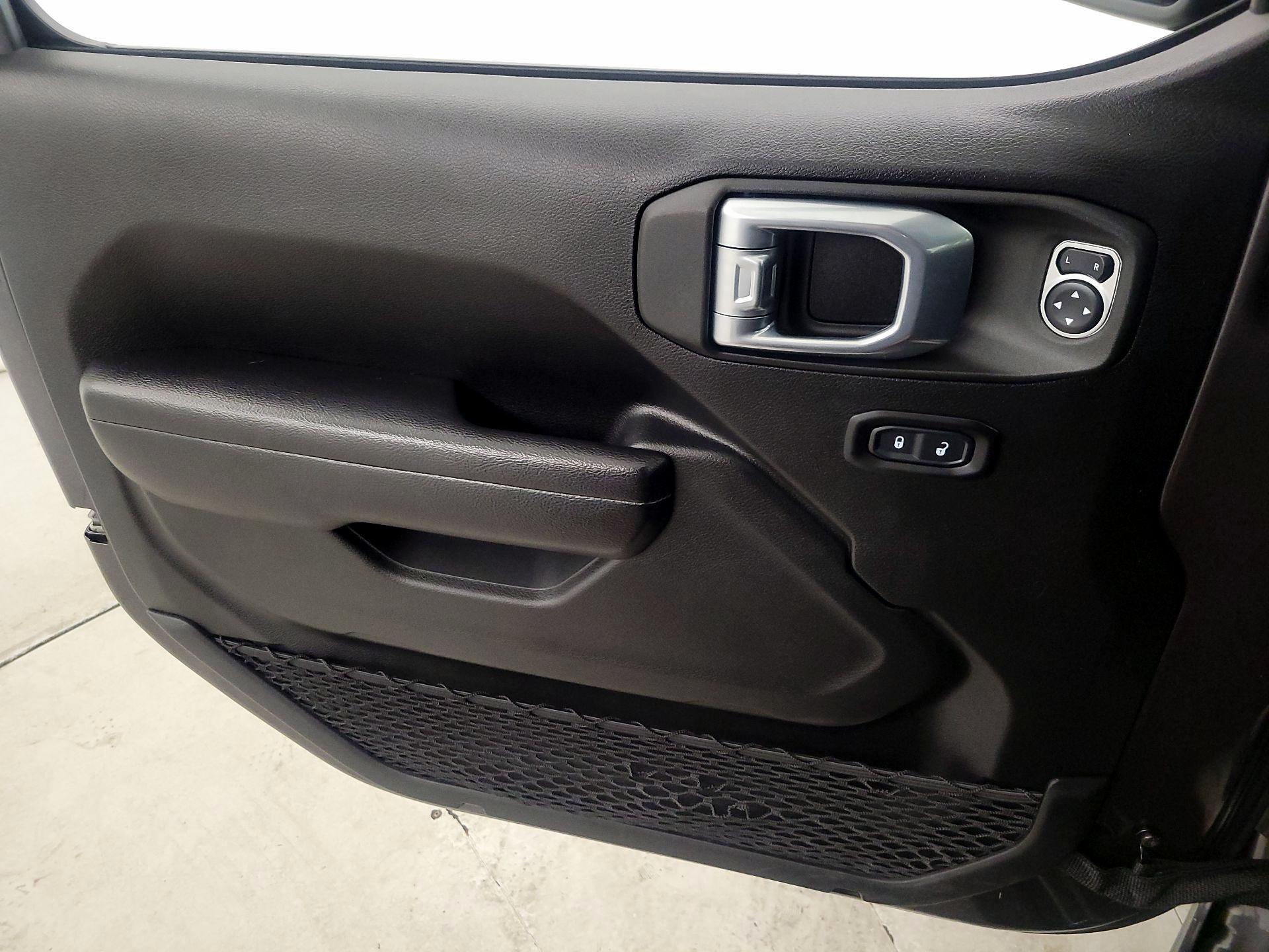 Thumbnail: 2021 Jeep Wrangler - 12