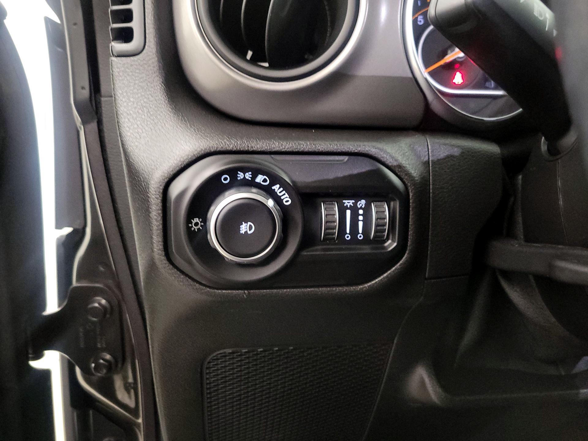 Thumbnail: 2021 Jeep Wrangler - 13