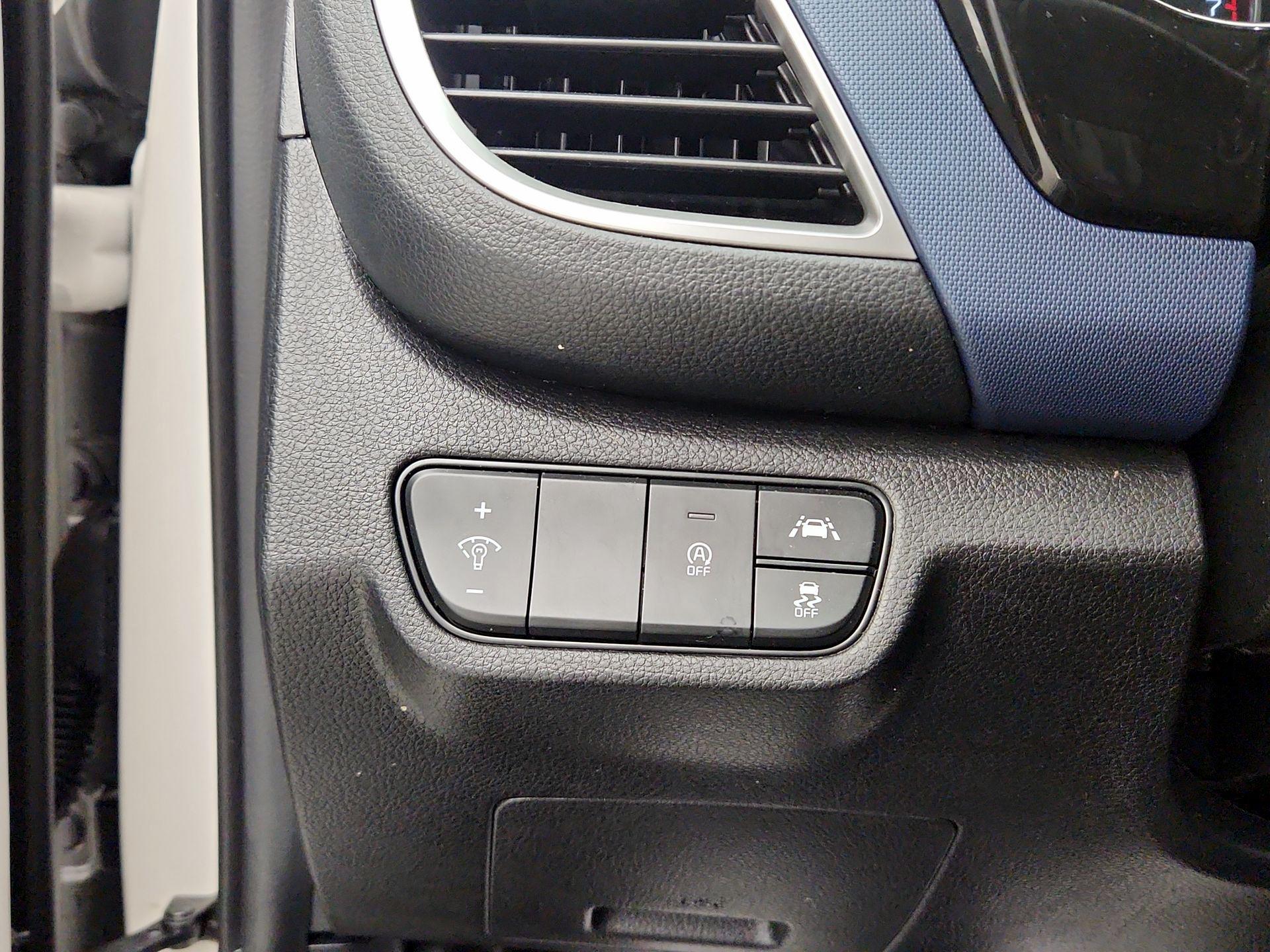 Thumbnail: 2023 Kia Seltos - 13