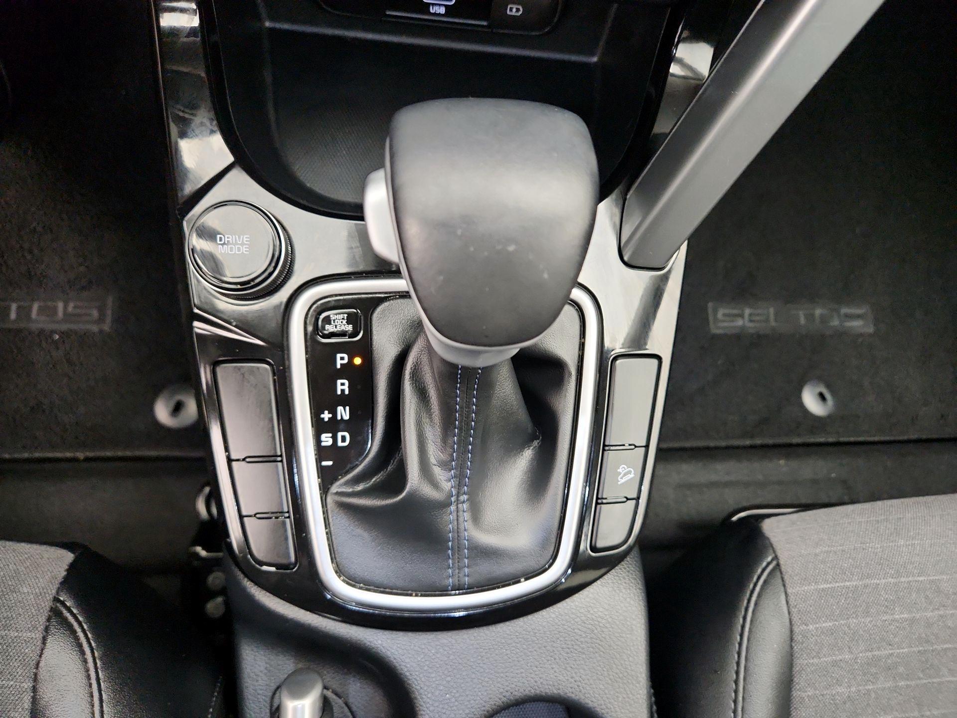 Thumbnail: 2023 Kia Seltos - 18