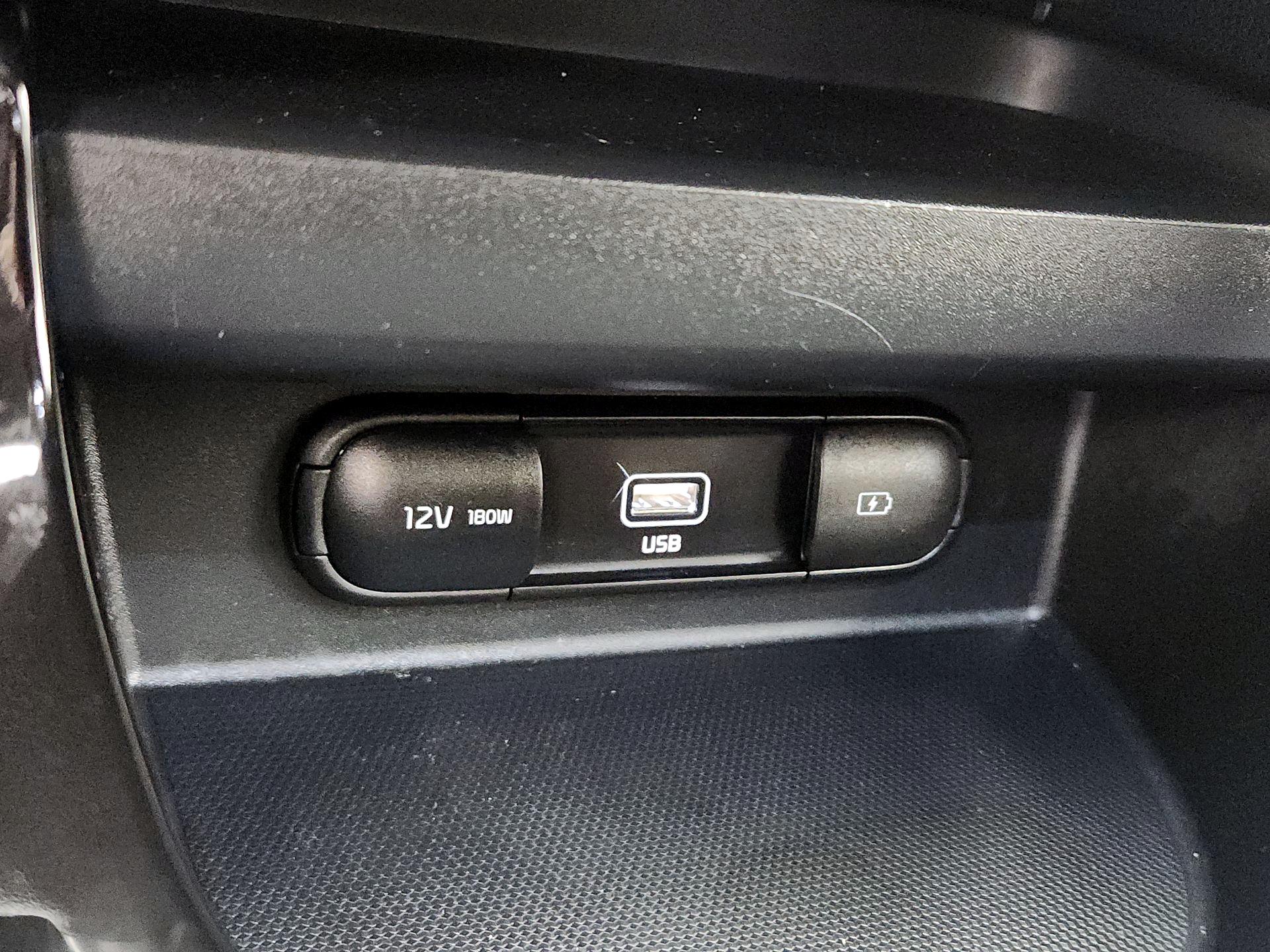 Thumbnail: 2023 Kia Seltos - 19