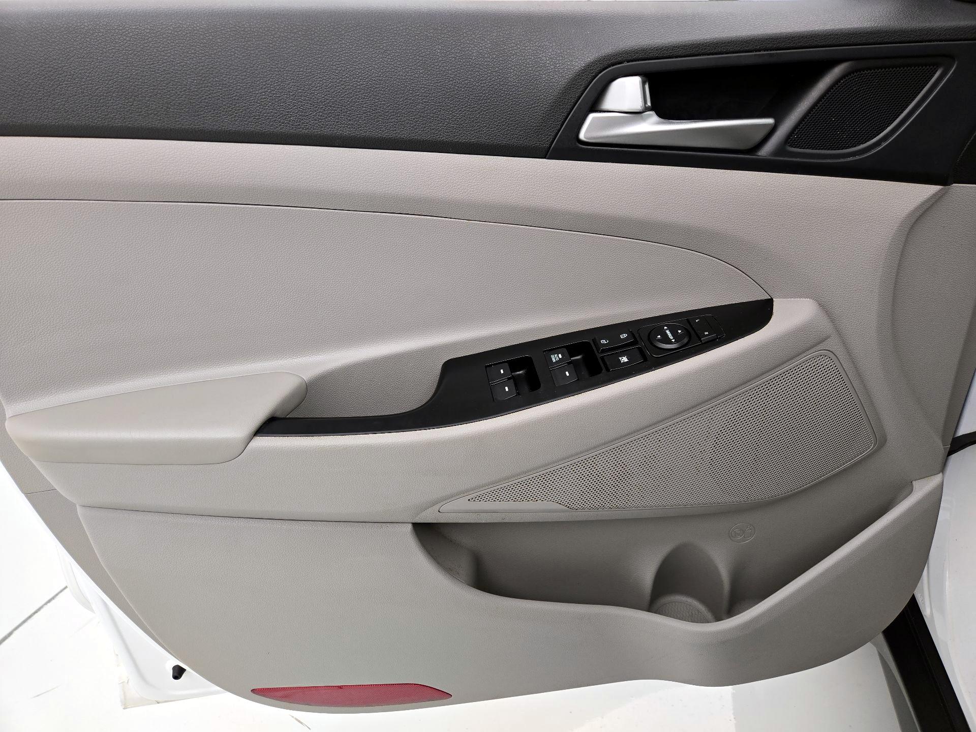 Thumbnail: 2020 Hyundai Tucson - 12