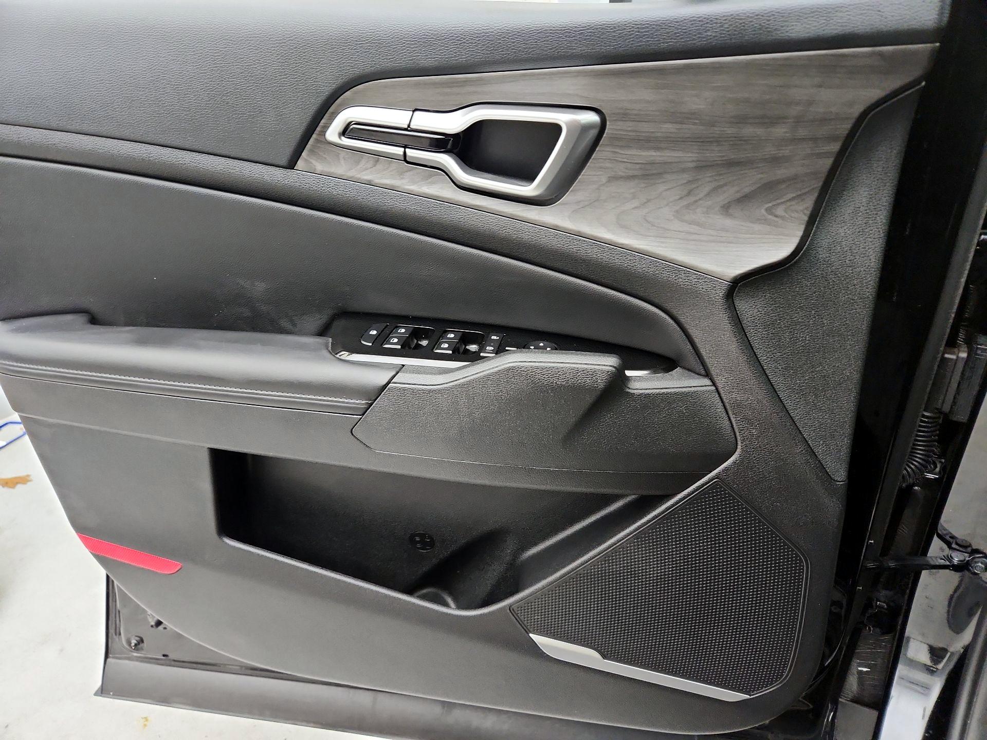 Thumbnail: 2023 Kia Sportage - 12