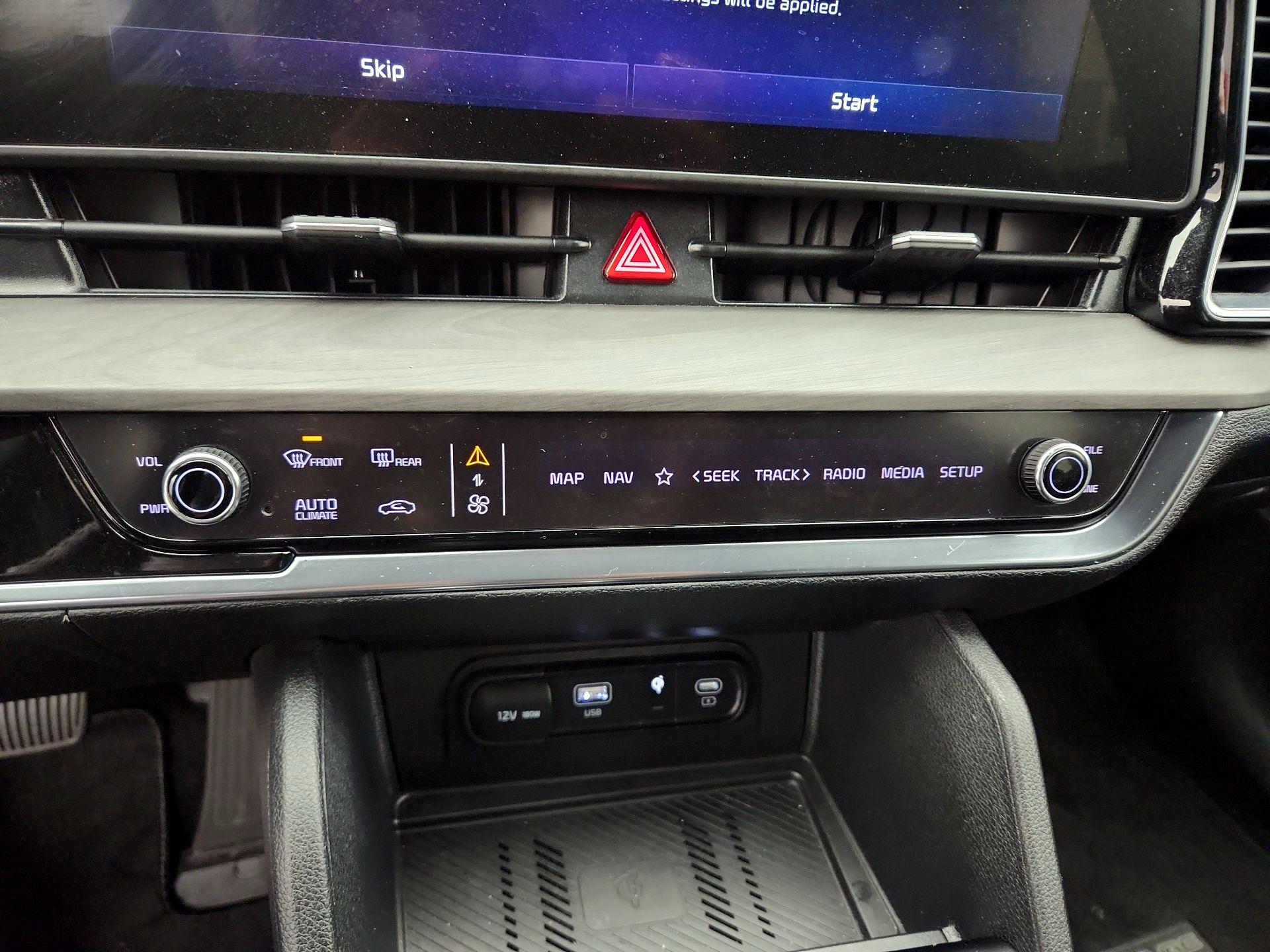 Thumbnail: 2023 Kia Sportage - 16