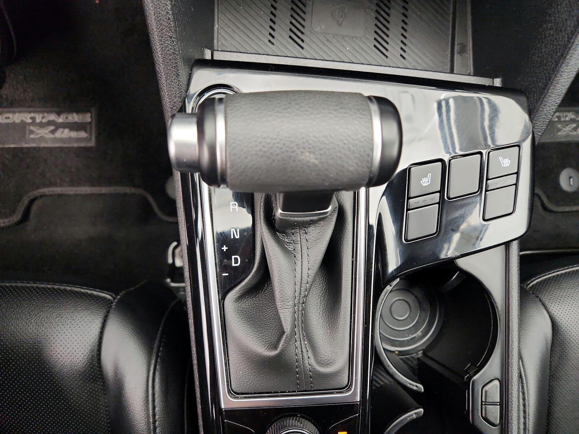 Thumbnail: 2023 Kia Sportage - 17