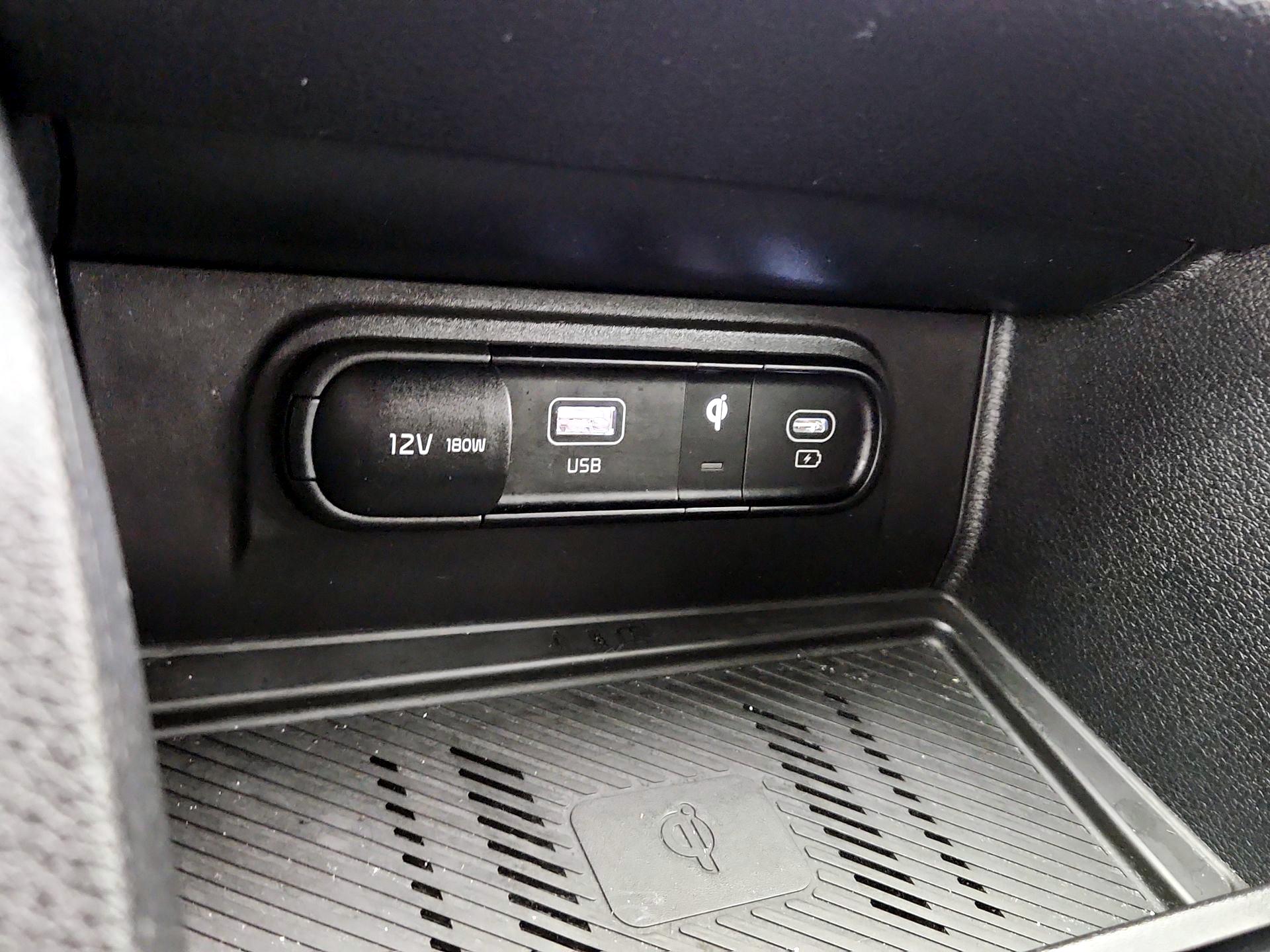 Thumbnail: 2023 Kia Sportage - 18