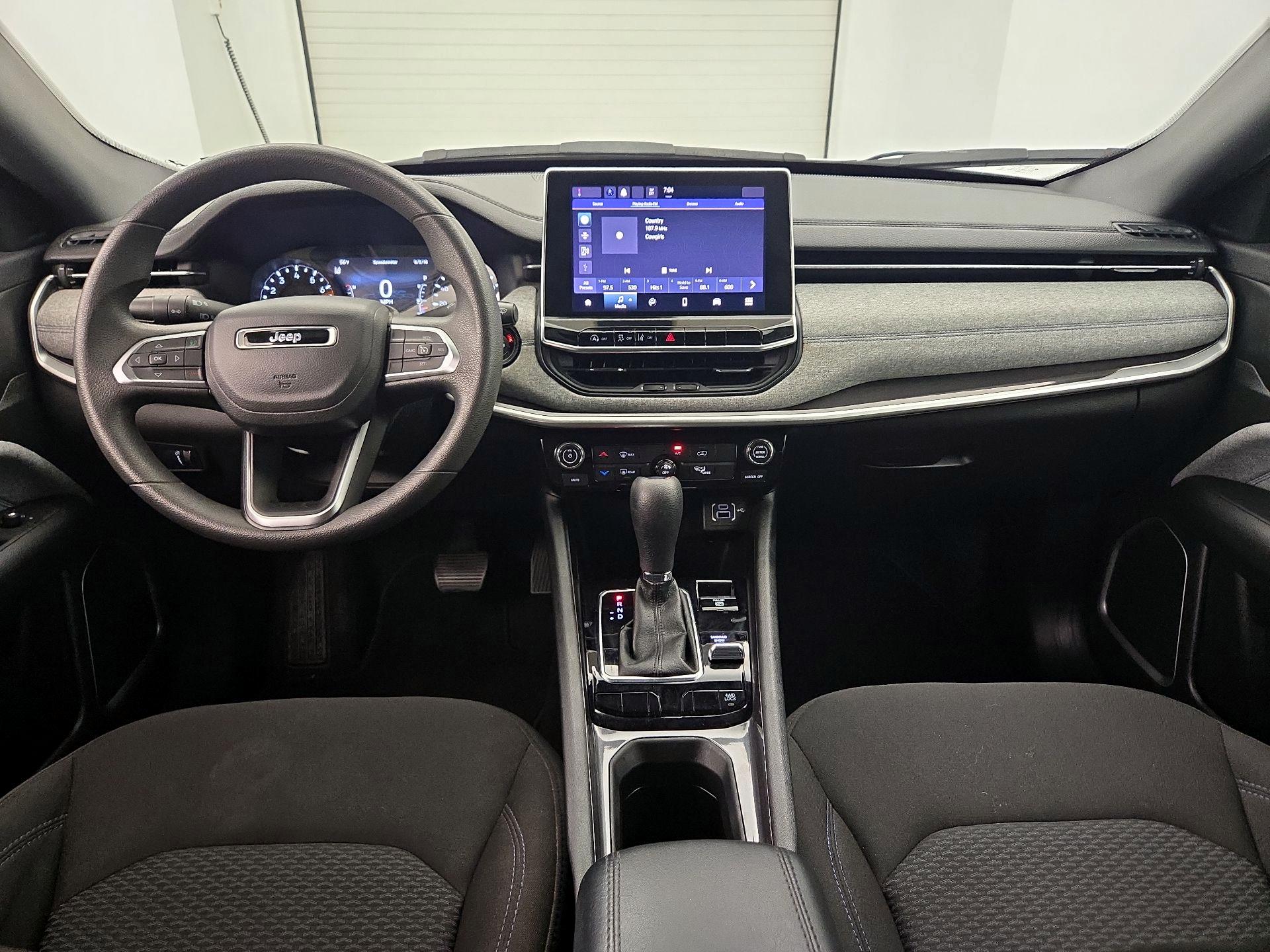 Thumbnail: 2023 Jeep Compass - 9