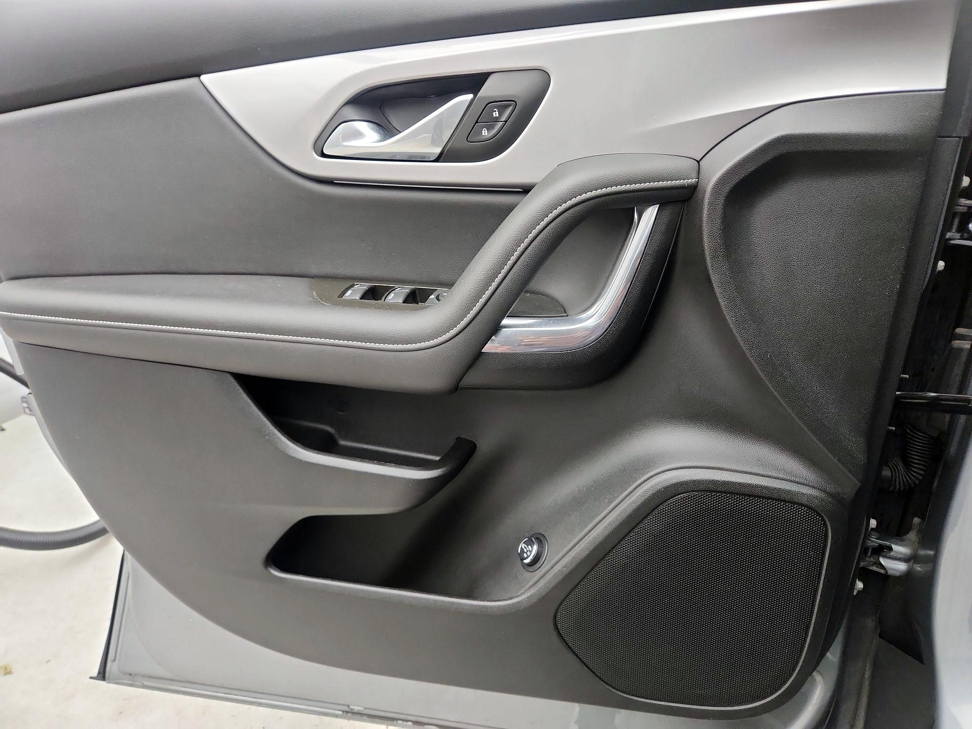 Thumbnail: 2023 Chevrolet Blazer - 12