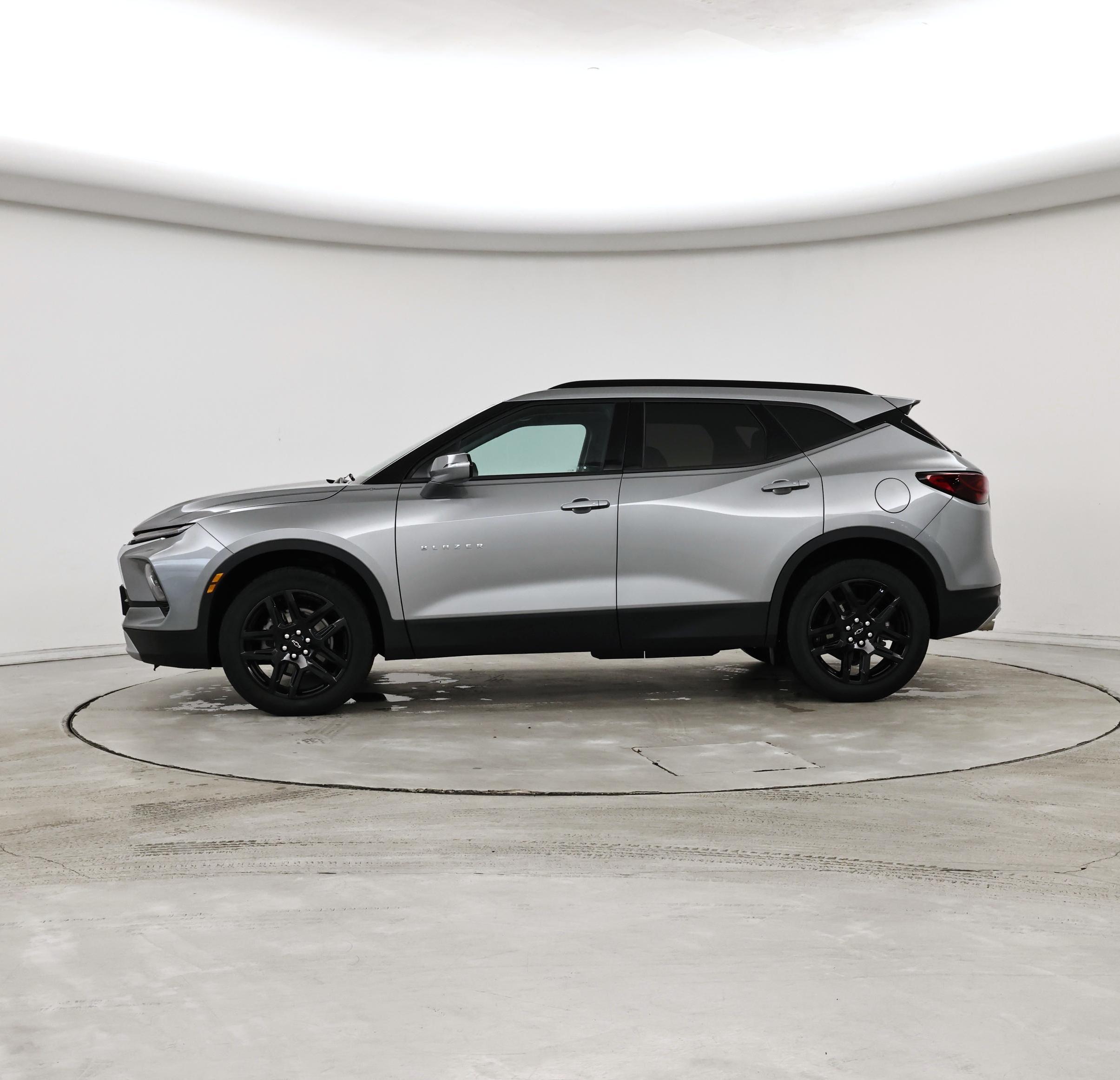 Thumbnail: 2023 Chevrolet Blazer - 3