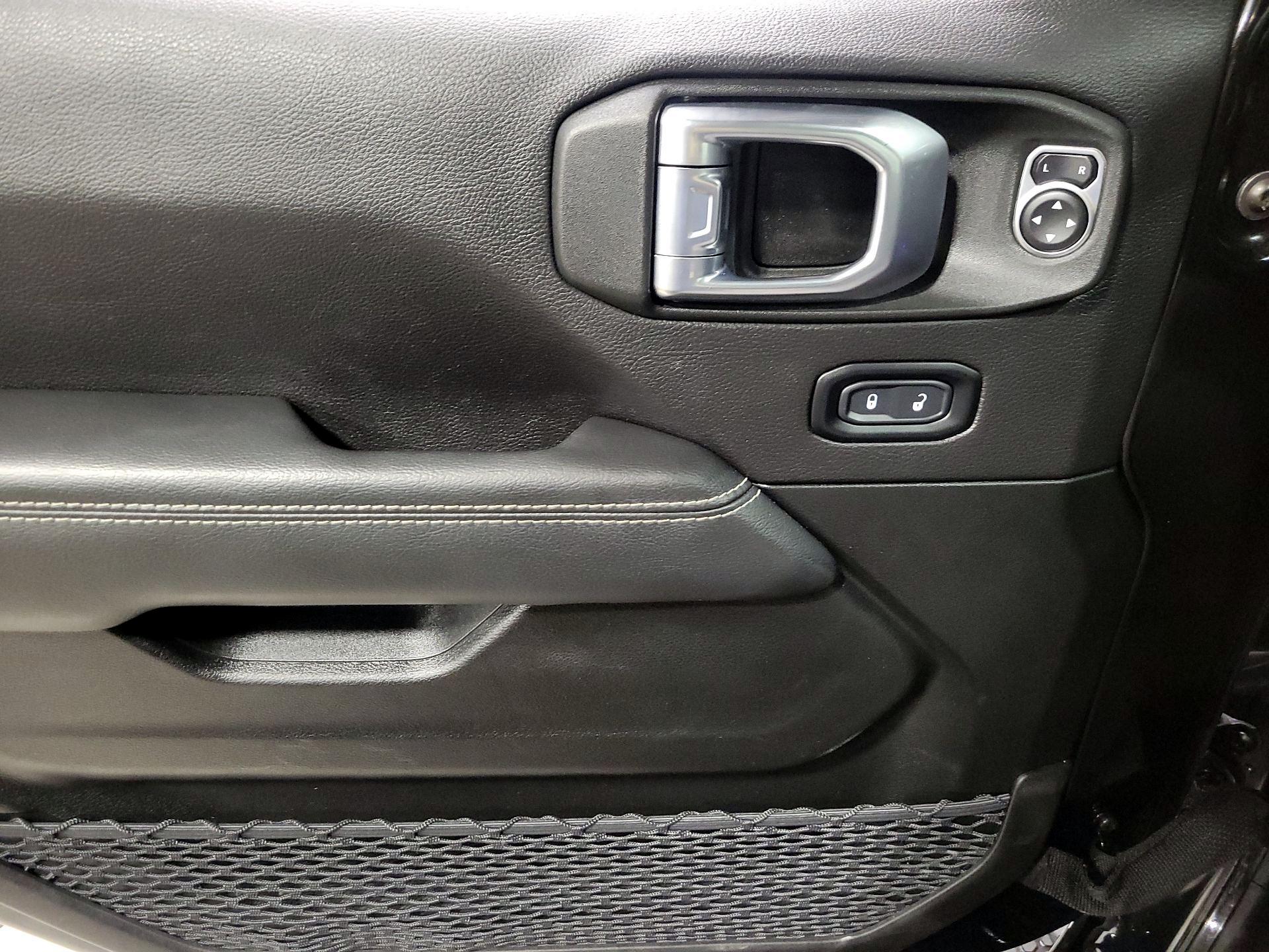 Thumbnail: 2022 Jeep Wrangler - 12